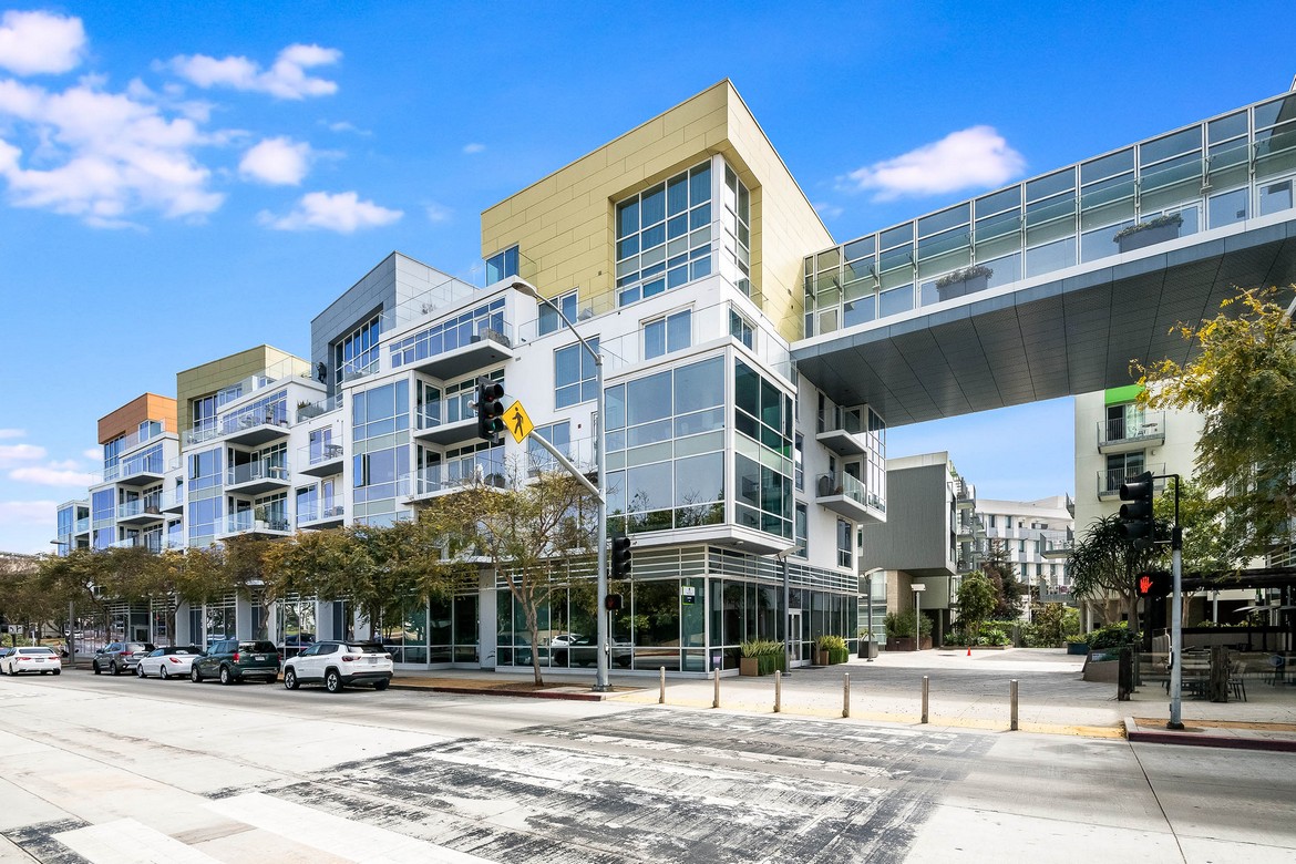 <?php the_title(); ?> - Gallery