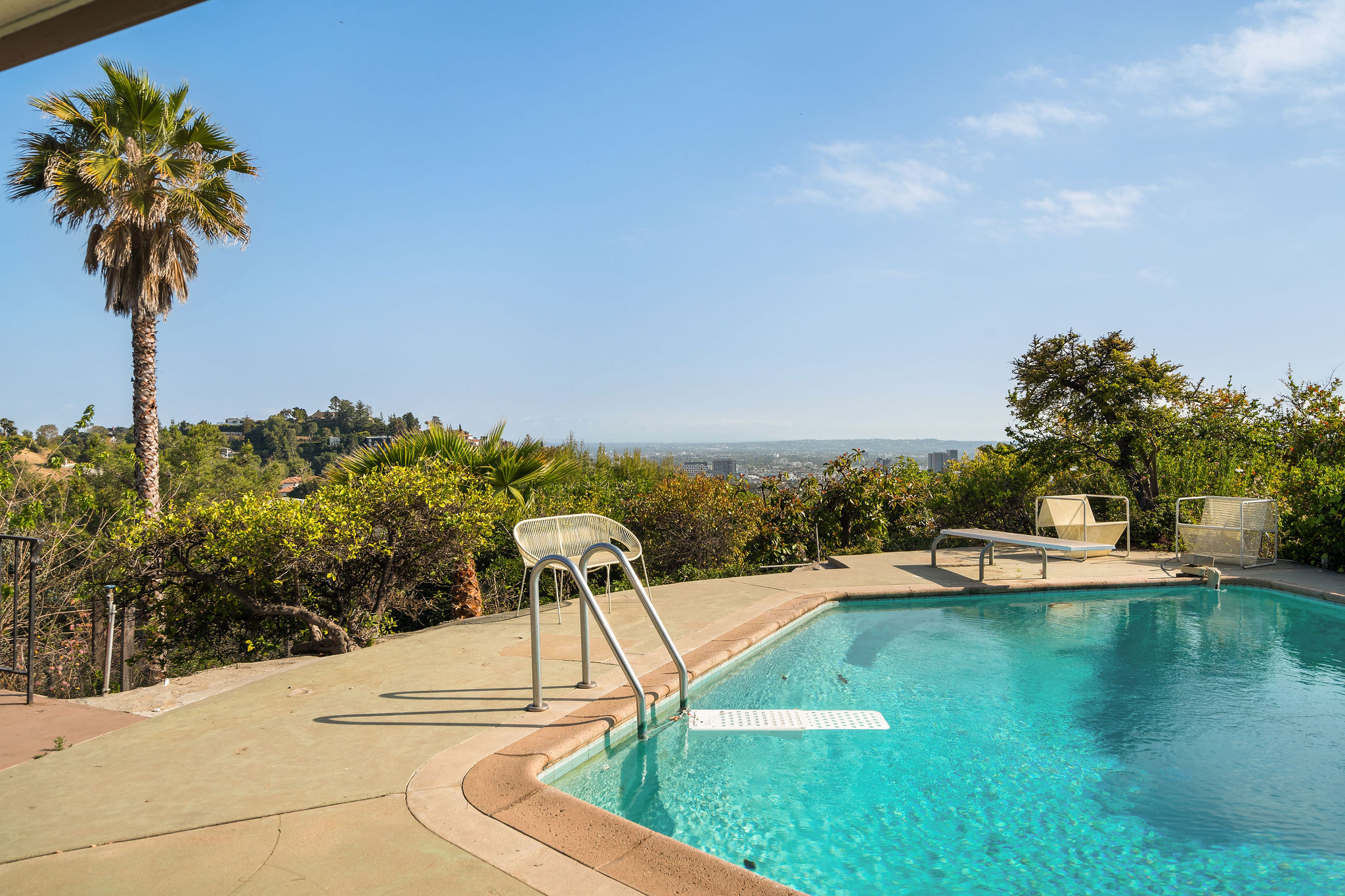 <?php the_title(); ?> - Gallery