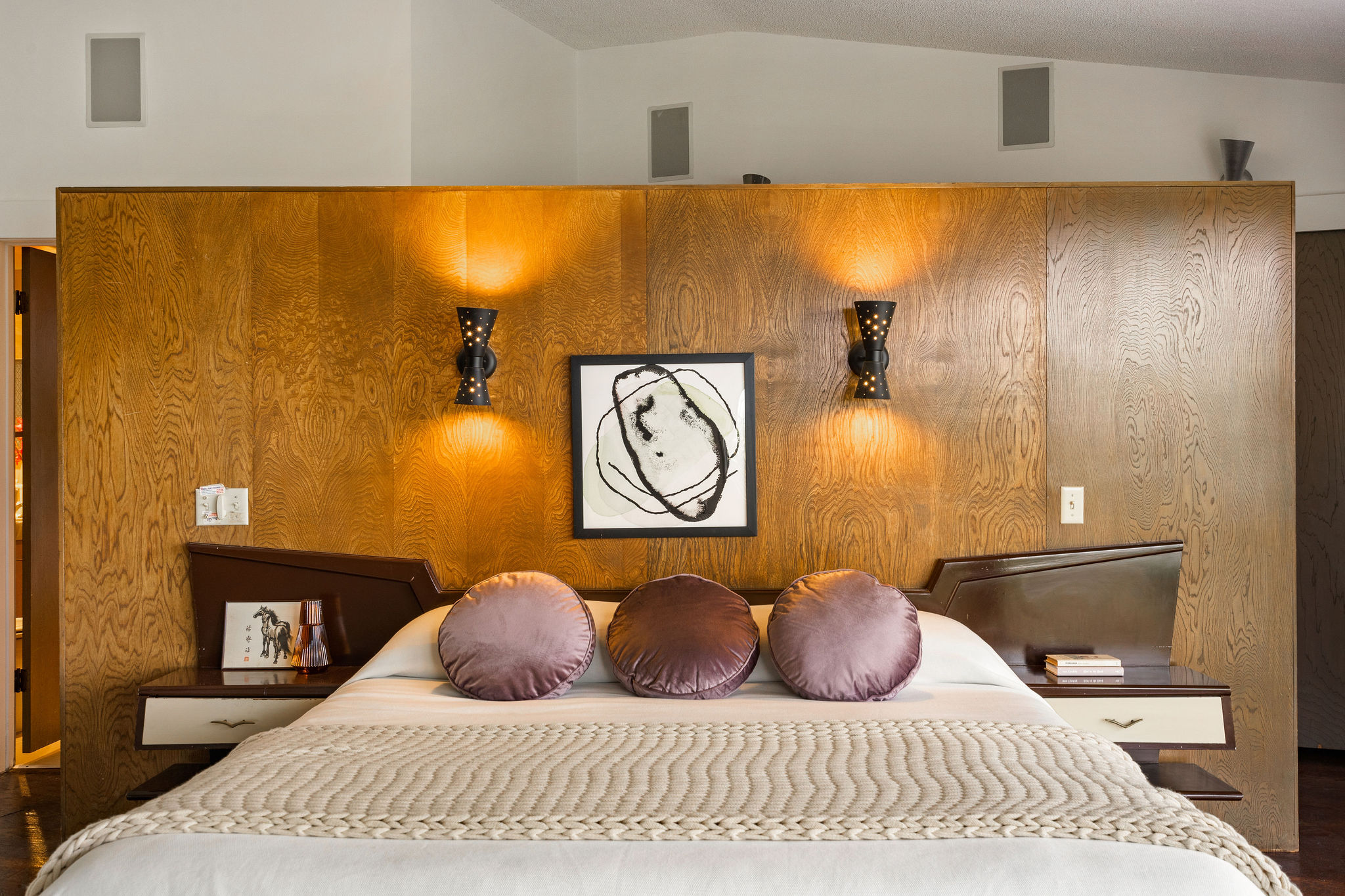 <?php the_title(); ?> - Gallery