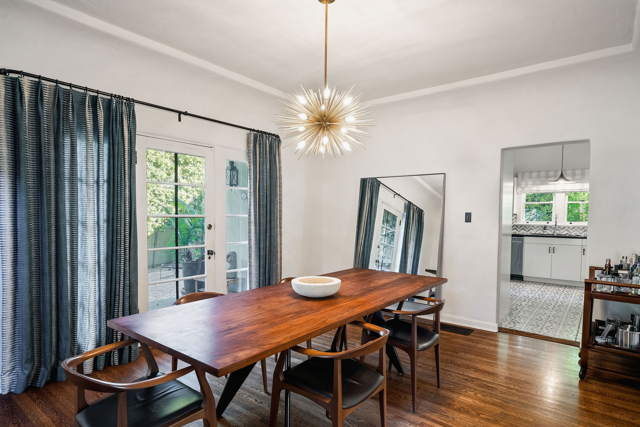 <?php the_title(); ?> - Gallery