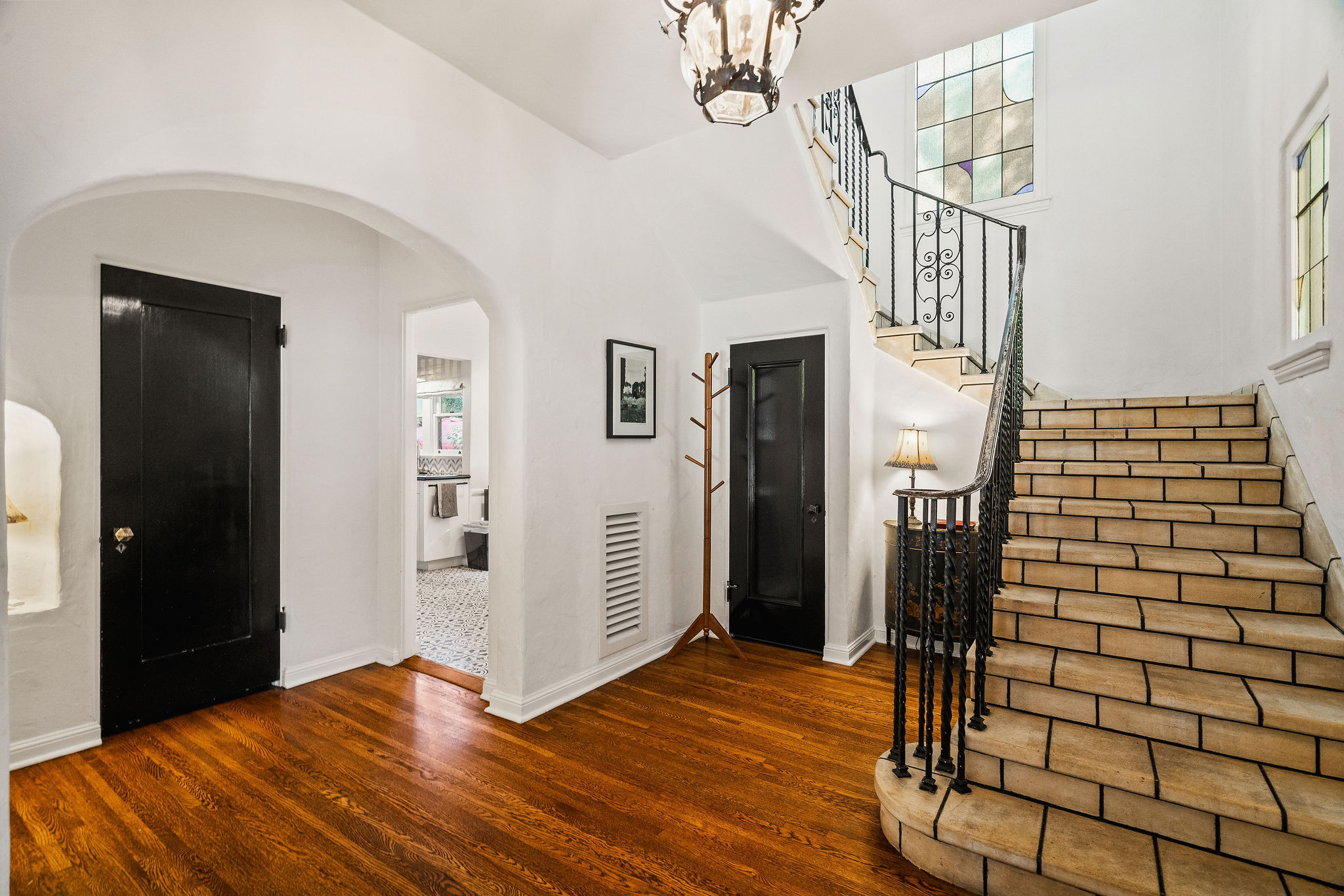 <?php the_title(); ?> - Gallery