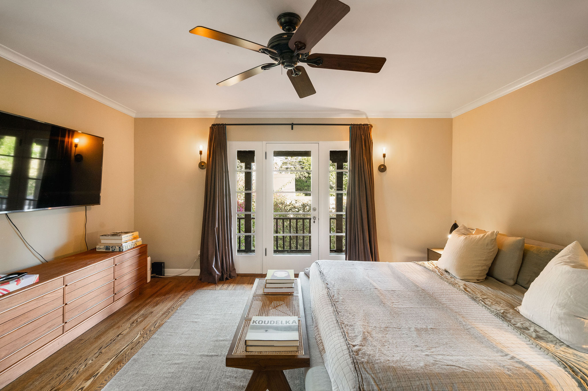 <?php the_title(); ?> - Gallery