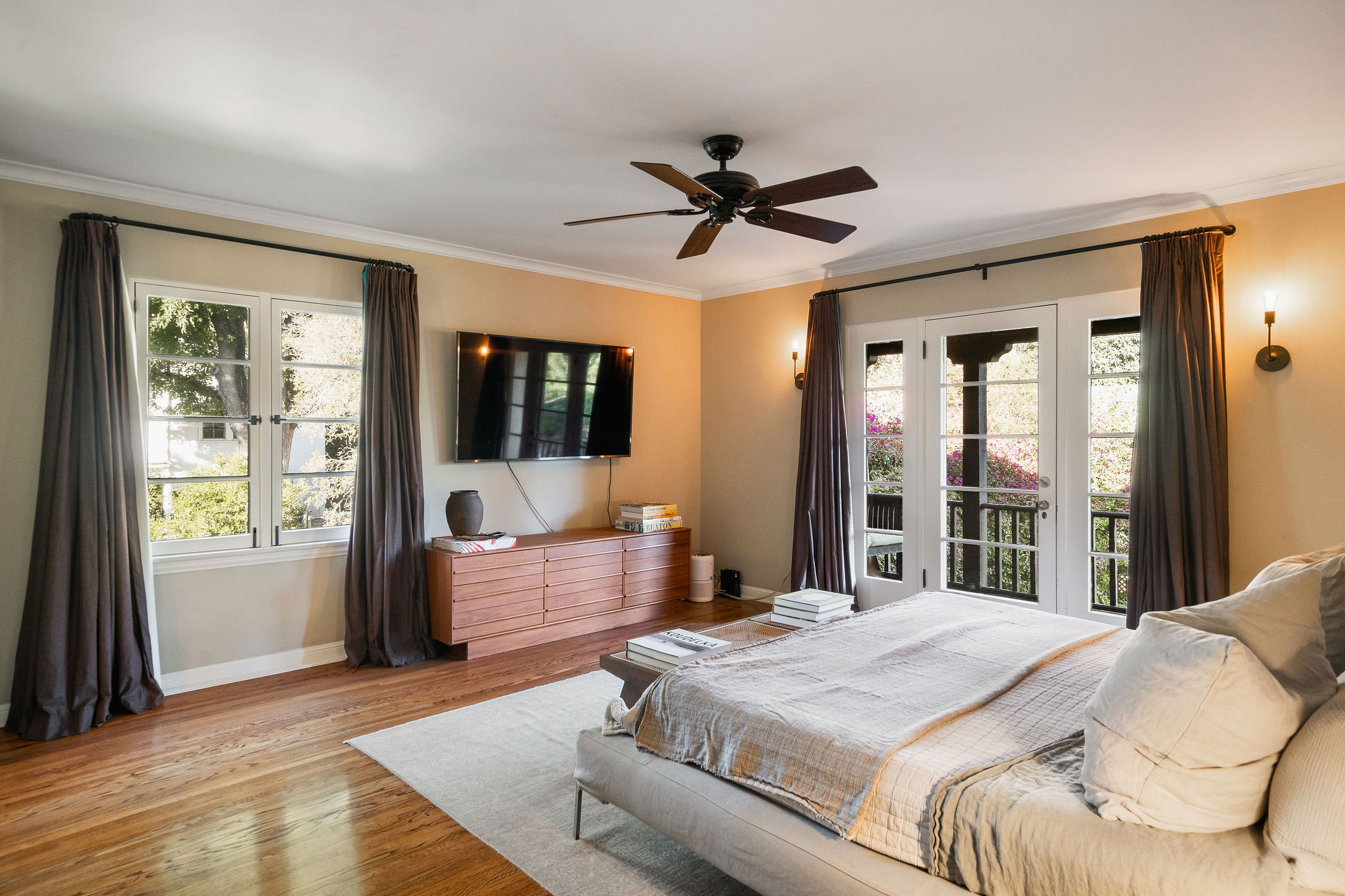 <?php the_title(); ?> - Gallery