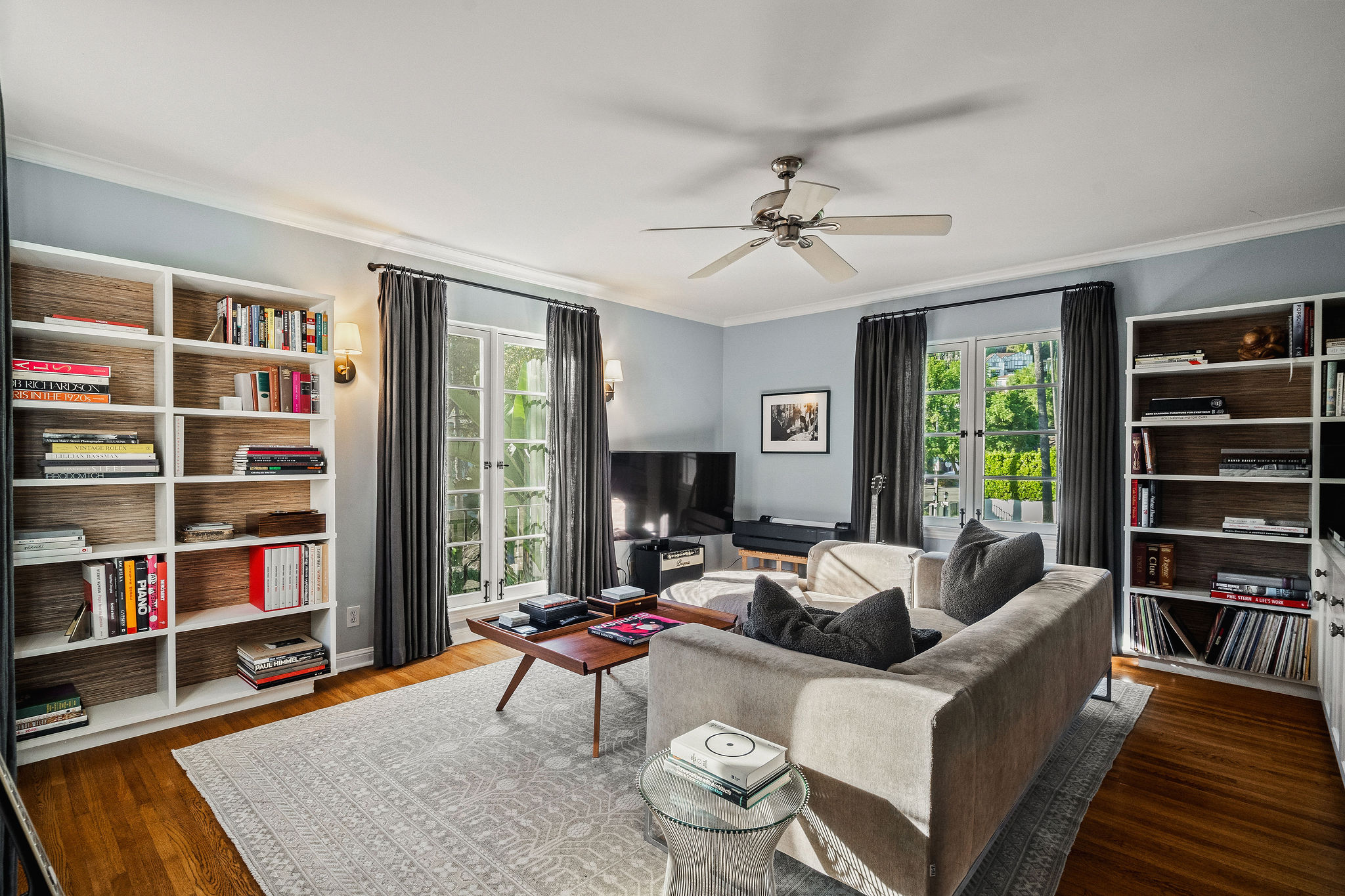 <?php the_title(); ?> - Gallery