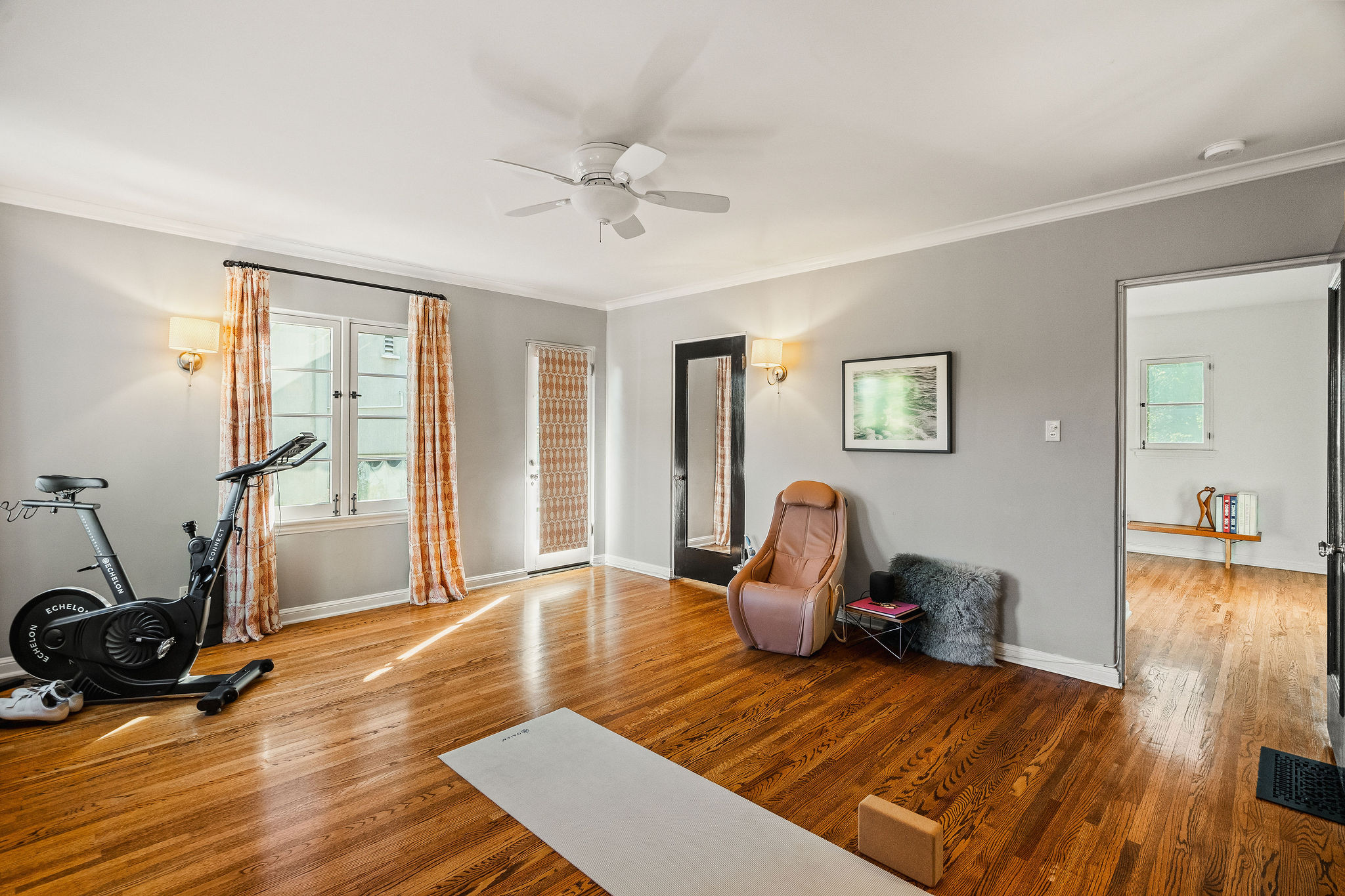 <?php the_title(); ?> - Gallery