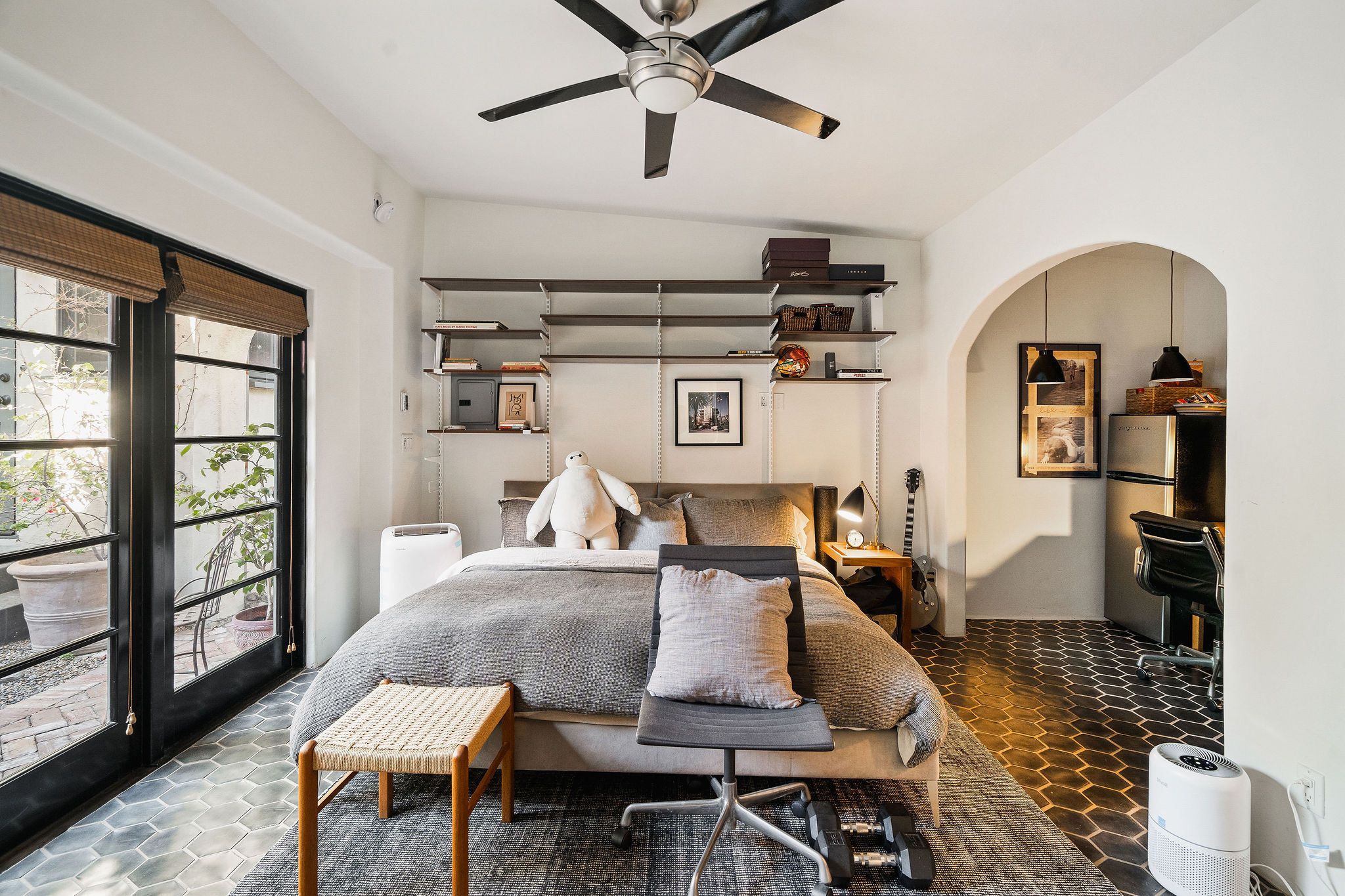 <?php the_title(); ?> - Gallery