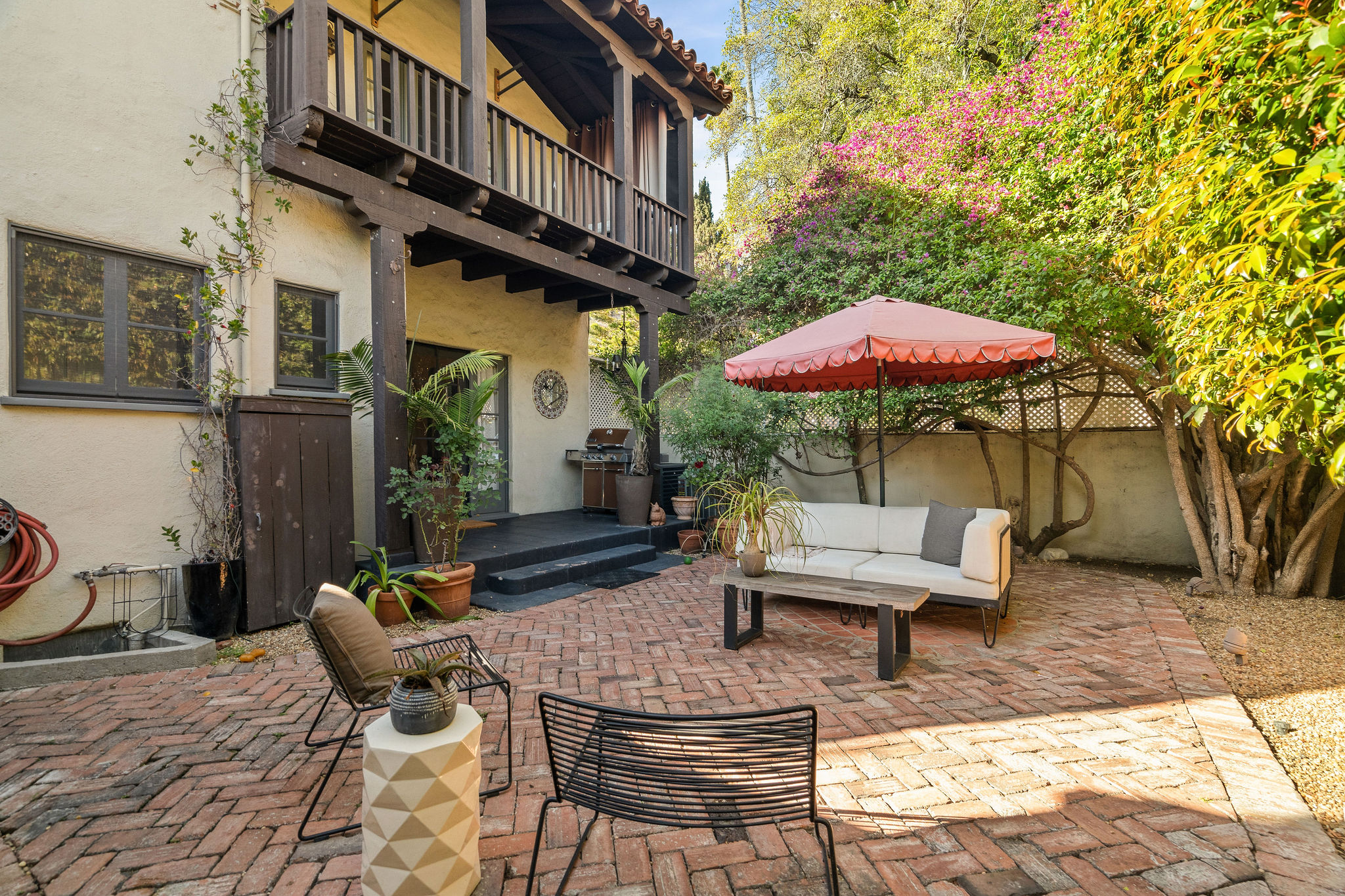 <?php the_title(); ?> - Gallery