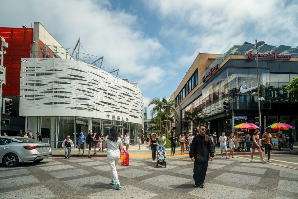 Value of Location in High-End Real Estate
