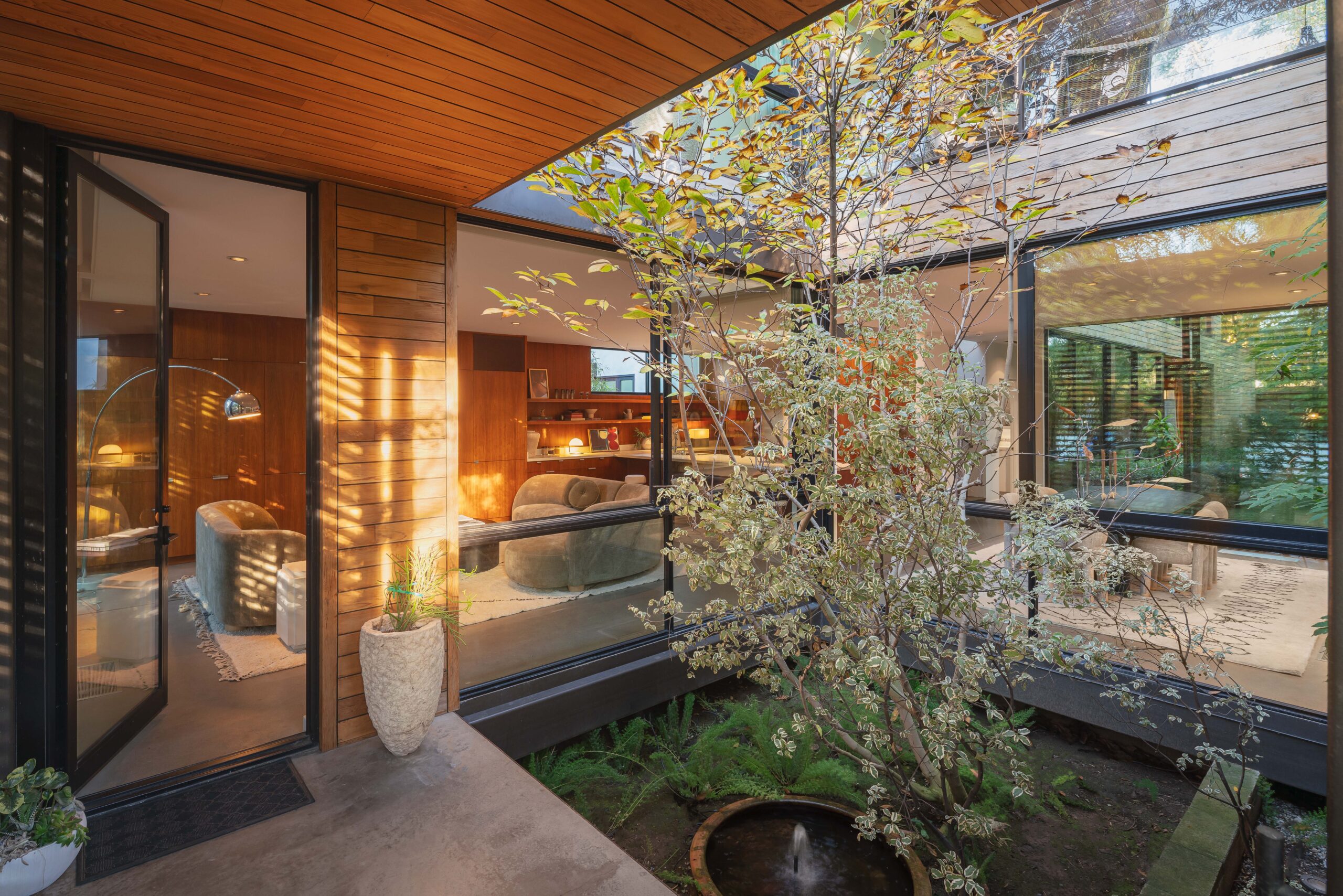 <?php the_title(); ?> - Gallery