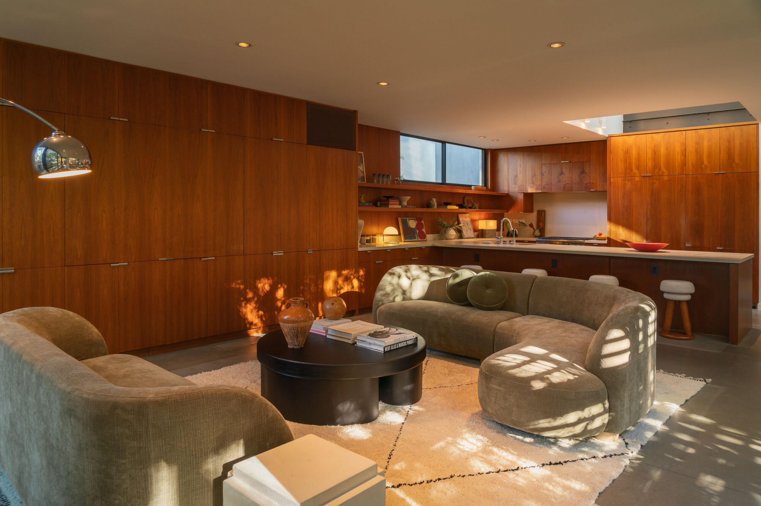 <?php the_title(); ?> - Gallery