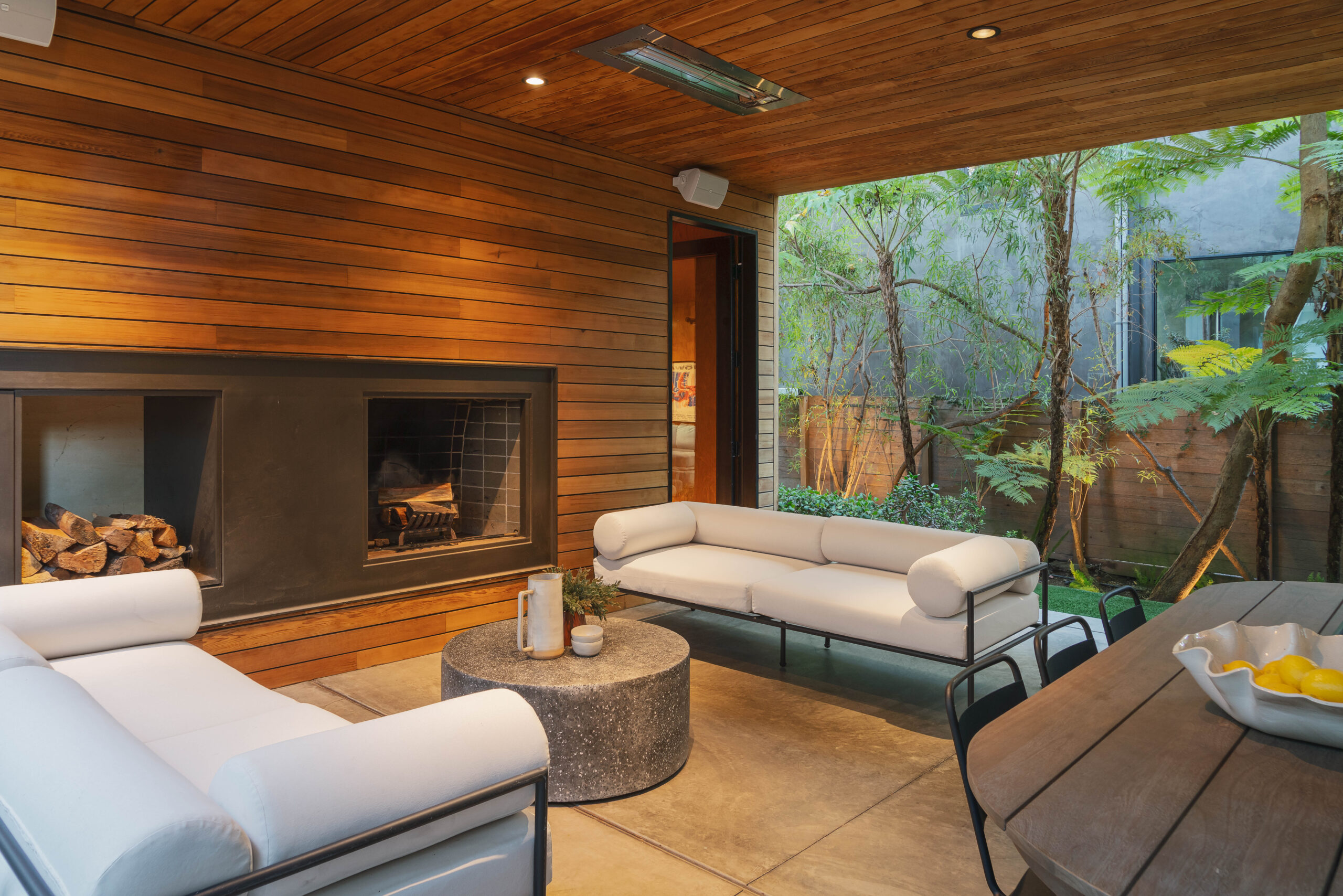 <?php the_title(); ?> - Gallery