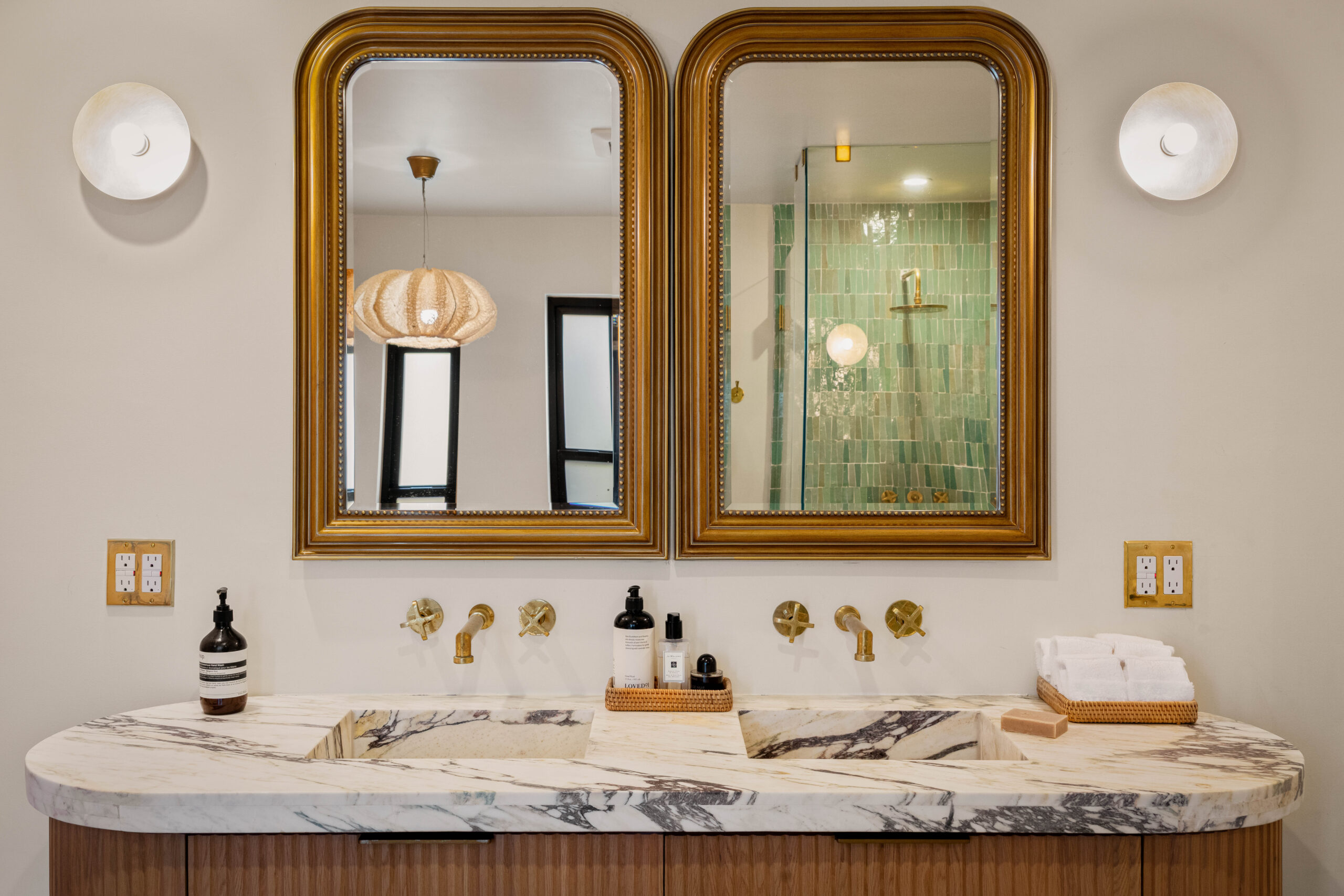 <?php the_title(); ?> - Gallery