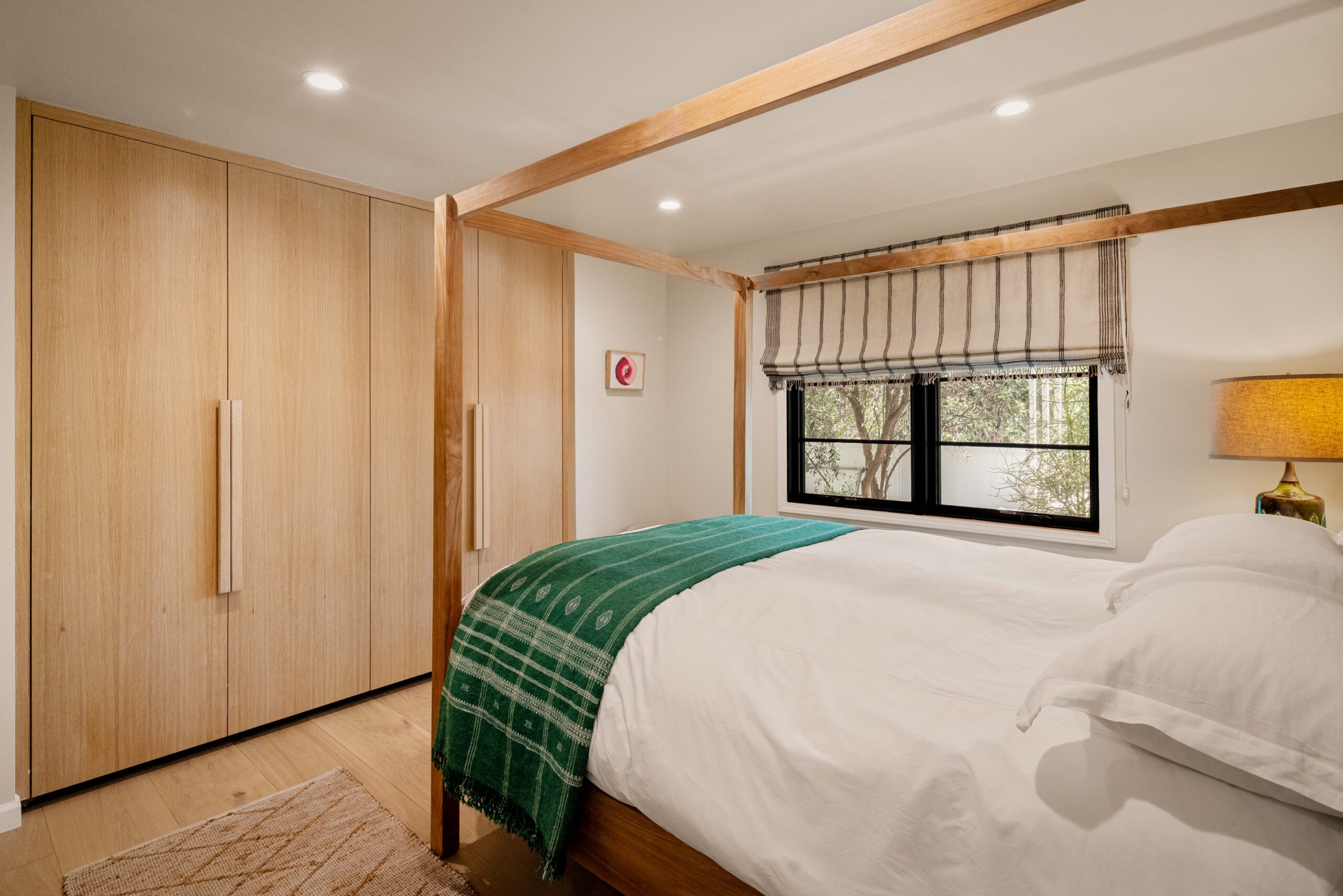 <?php the_title(); ?> - Gallery