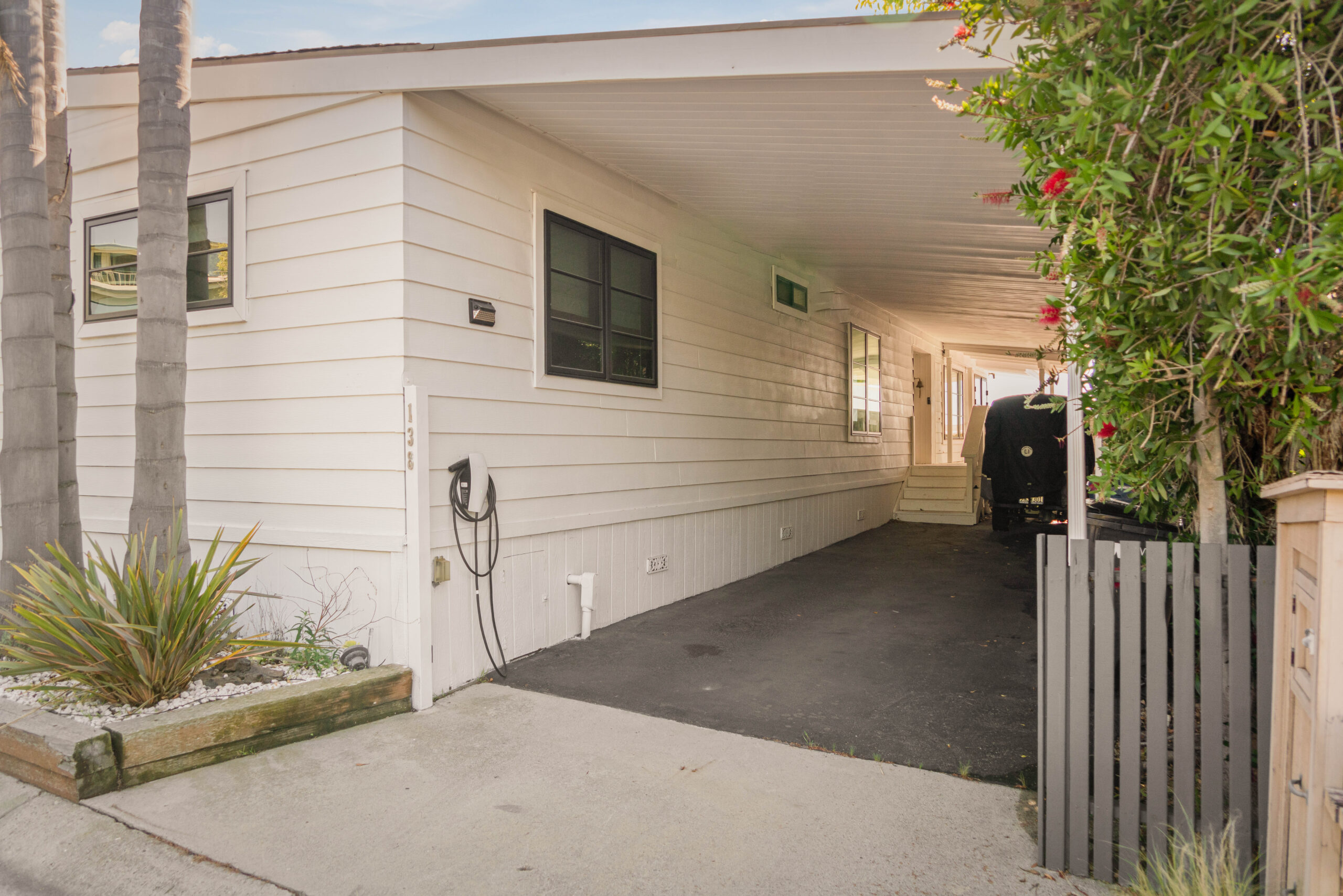 <?php the_title(); ?> - Gallery