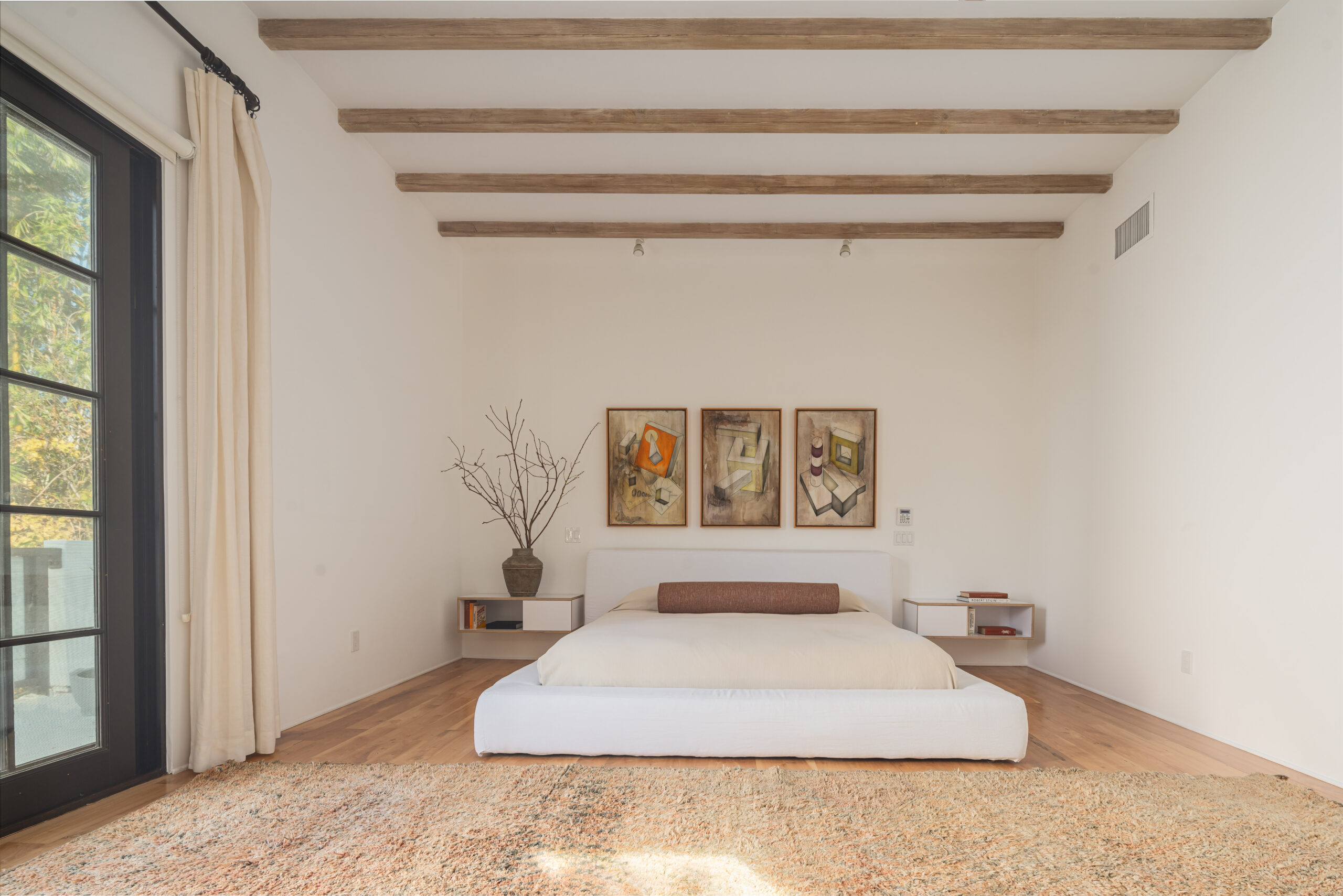 <?php the_title(); ?> - Gallery