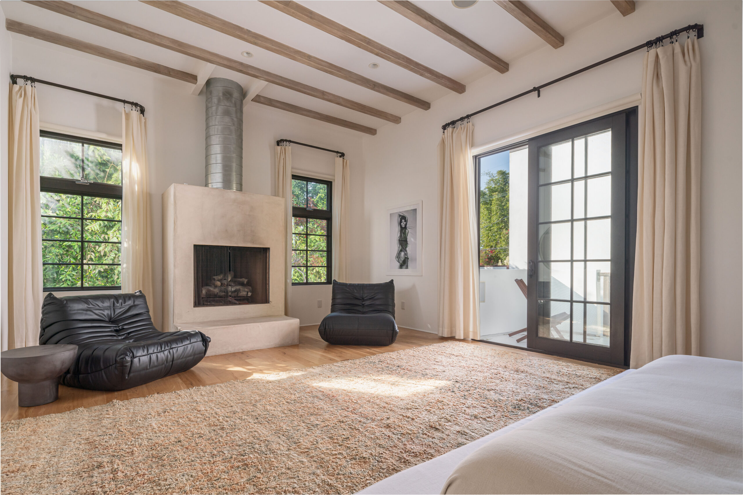 <?php the_title(); ?> - Gallery