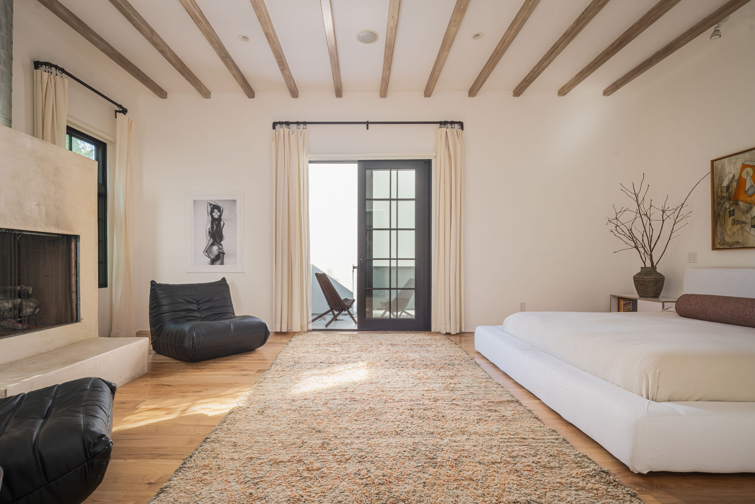 <?php the_title(); ?> - Gallery