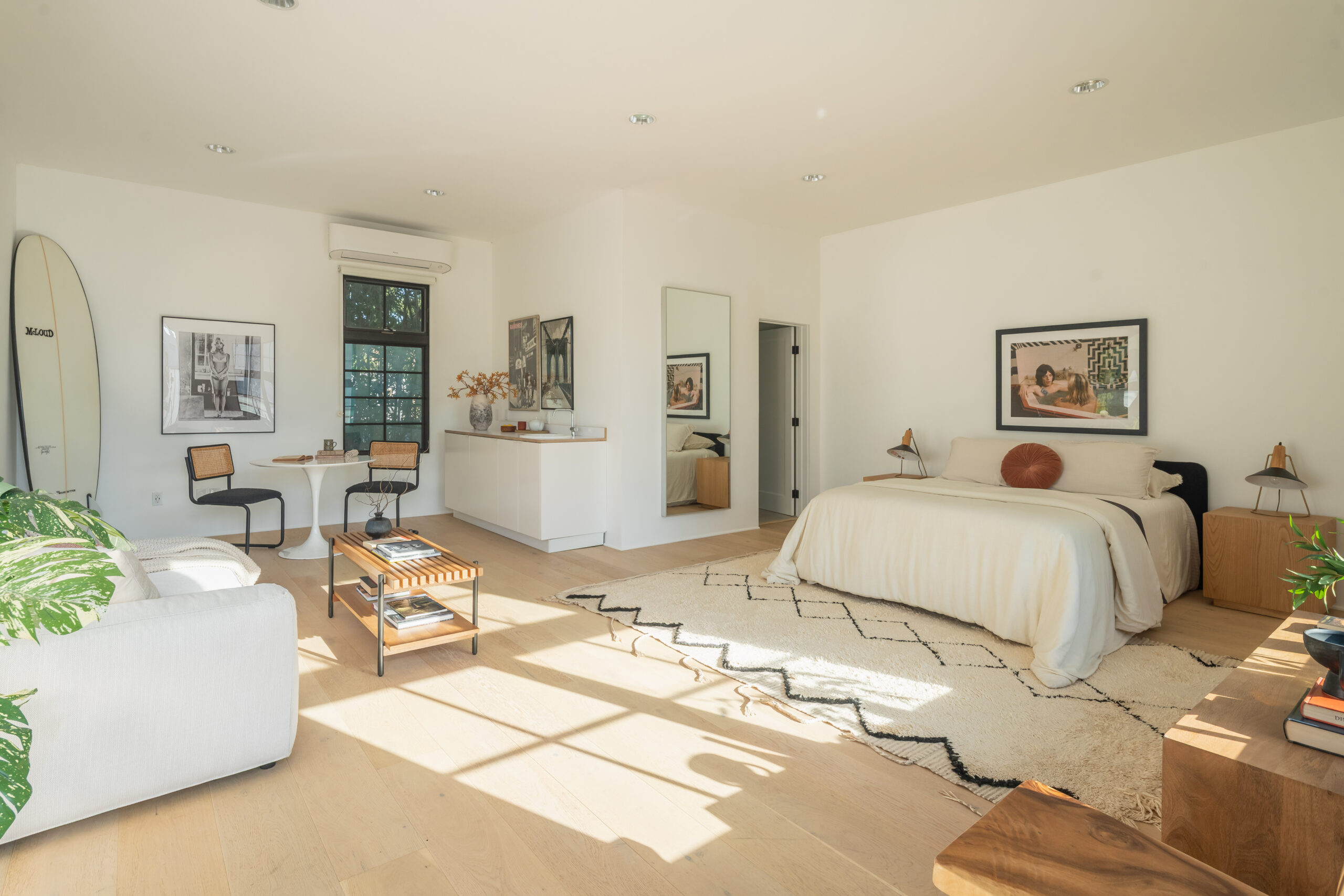 <?php the_title(); ?> - Gallery