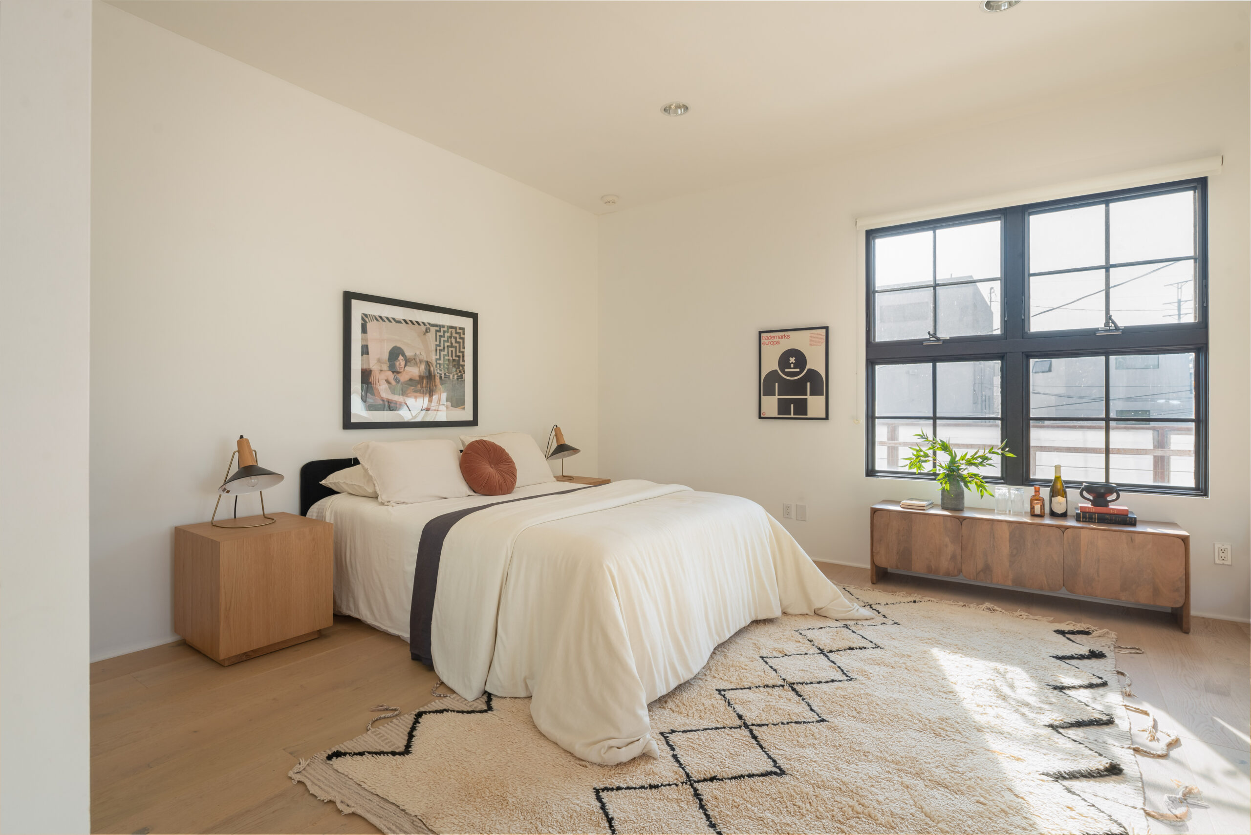 <?php the_title(); ?> - Gallery