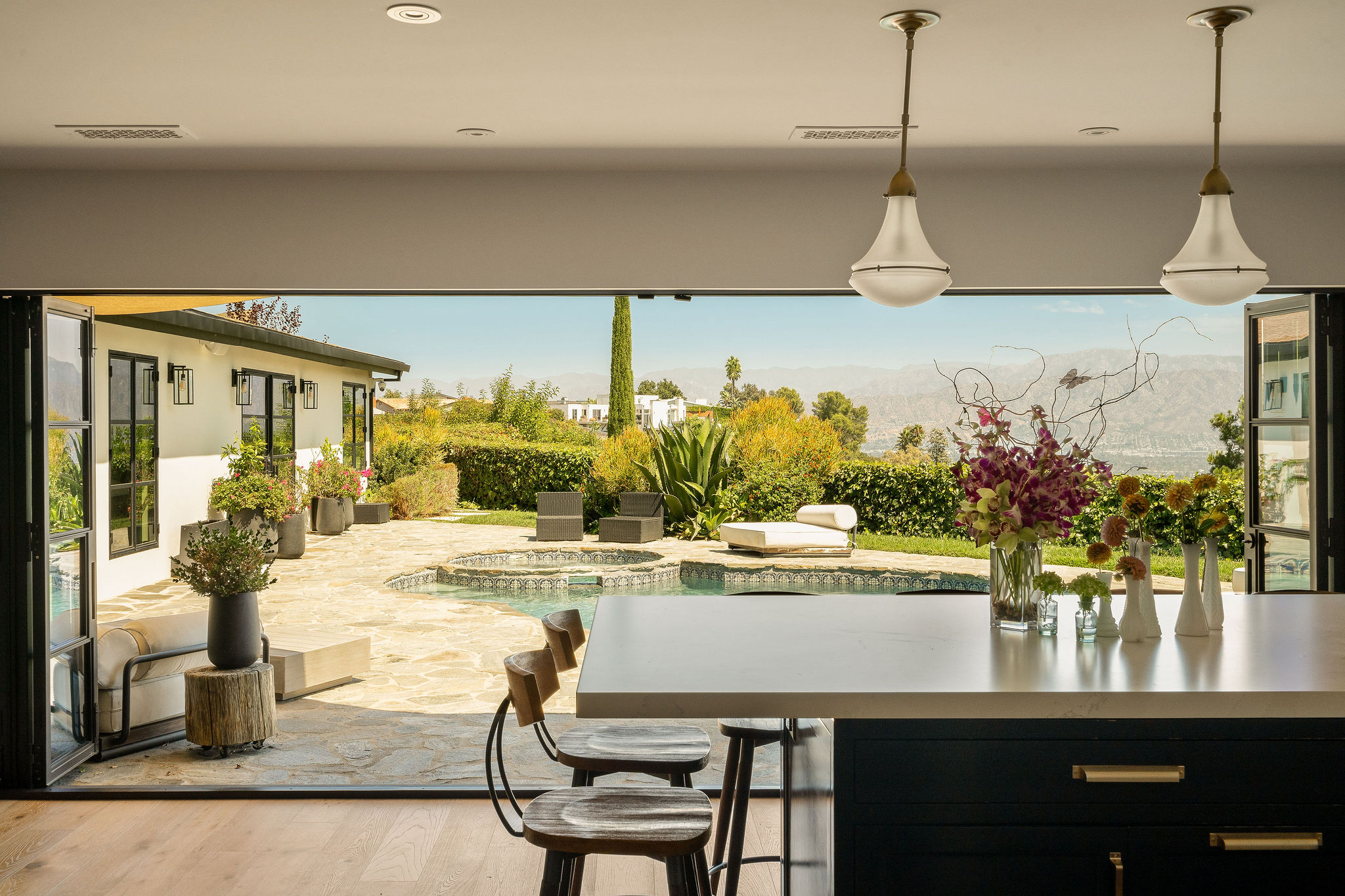 <?php the_title(); ?> - Gallery