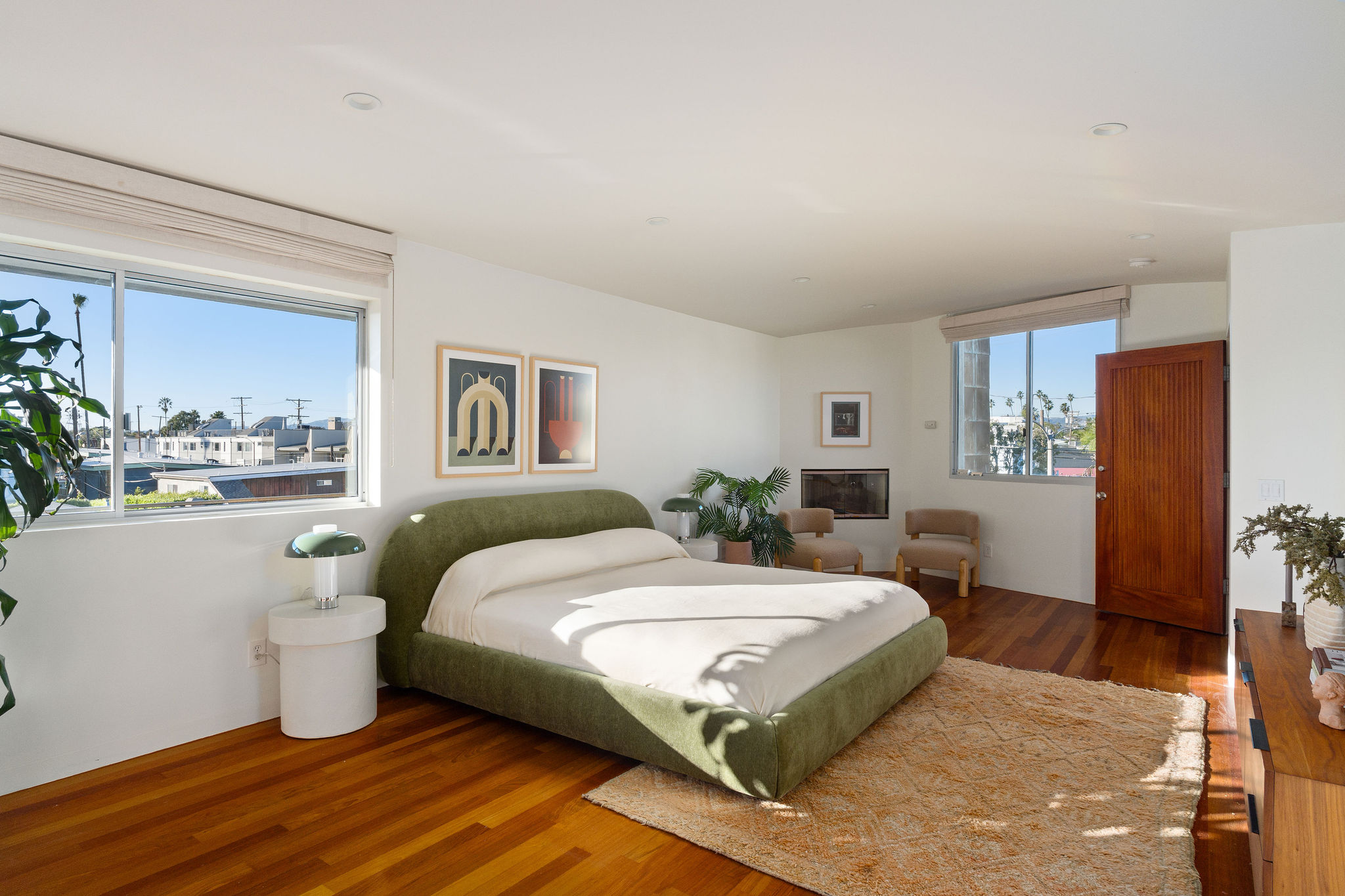 <?php the_title(); ?> - Gallery