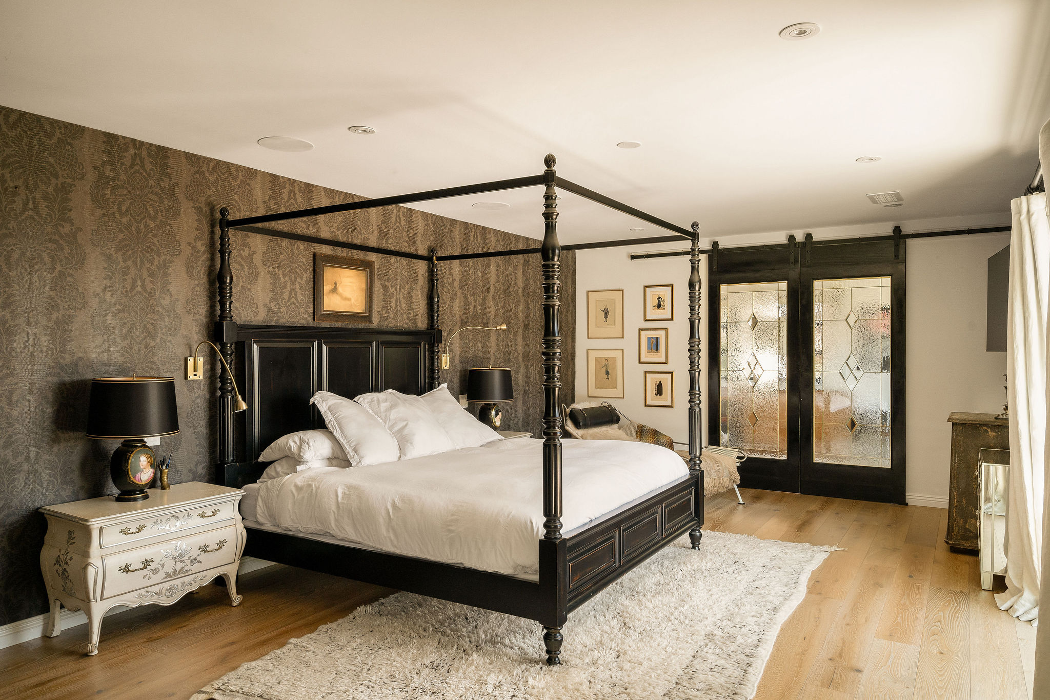 <?php the_title(); ?> - Gallery