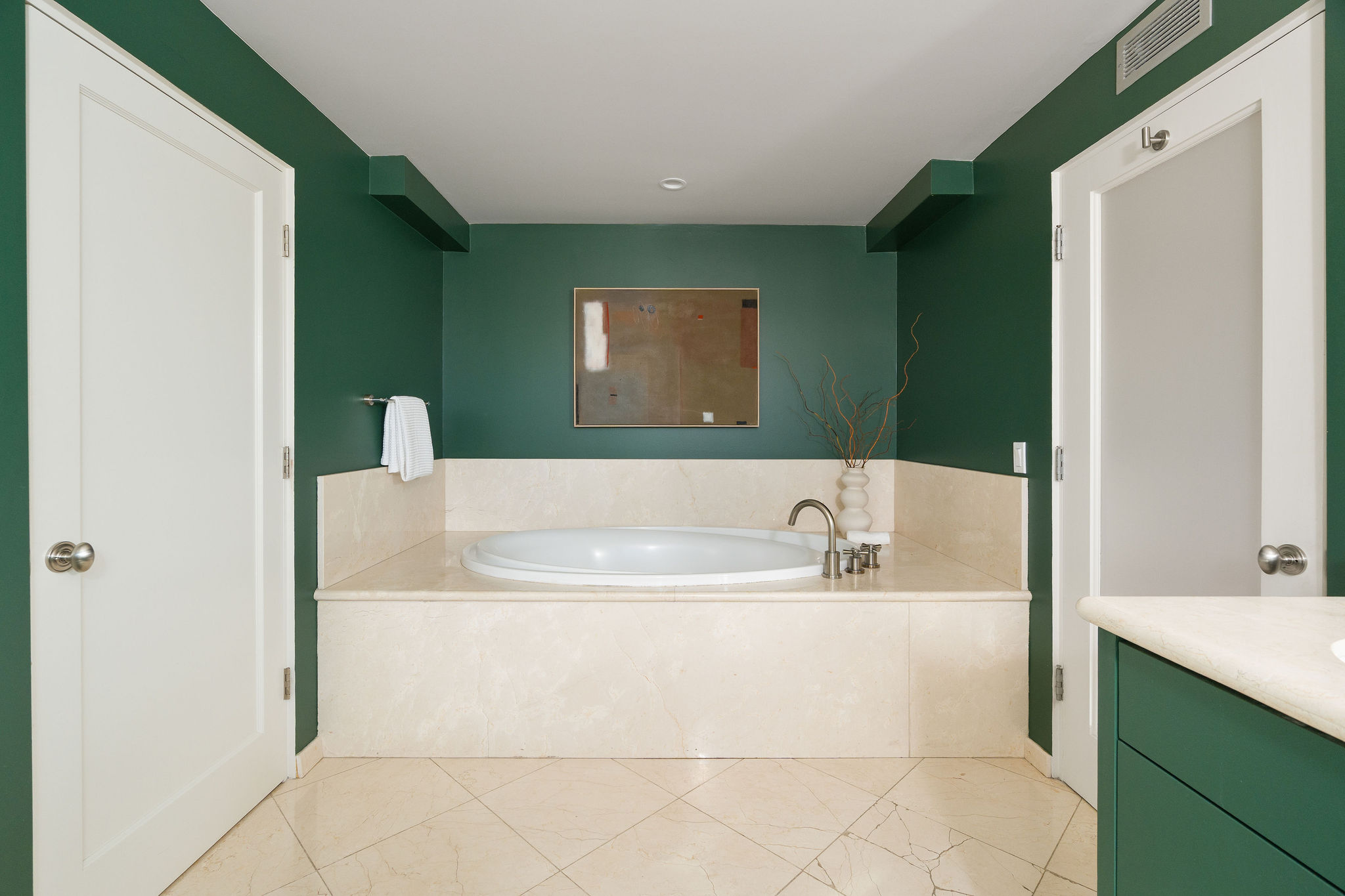 <?php the_title(); ?> - Gallery