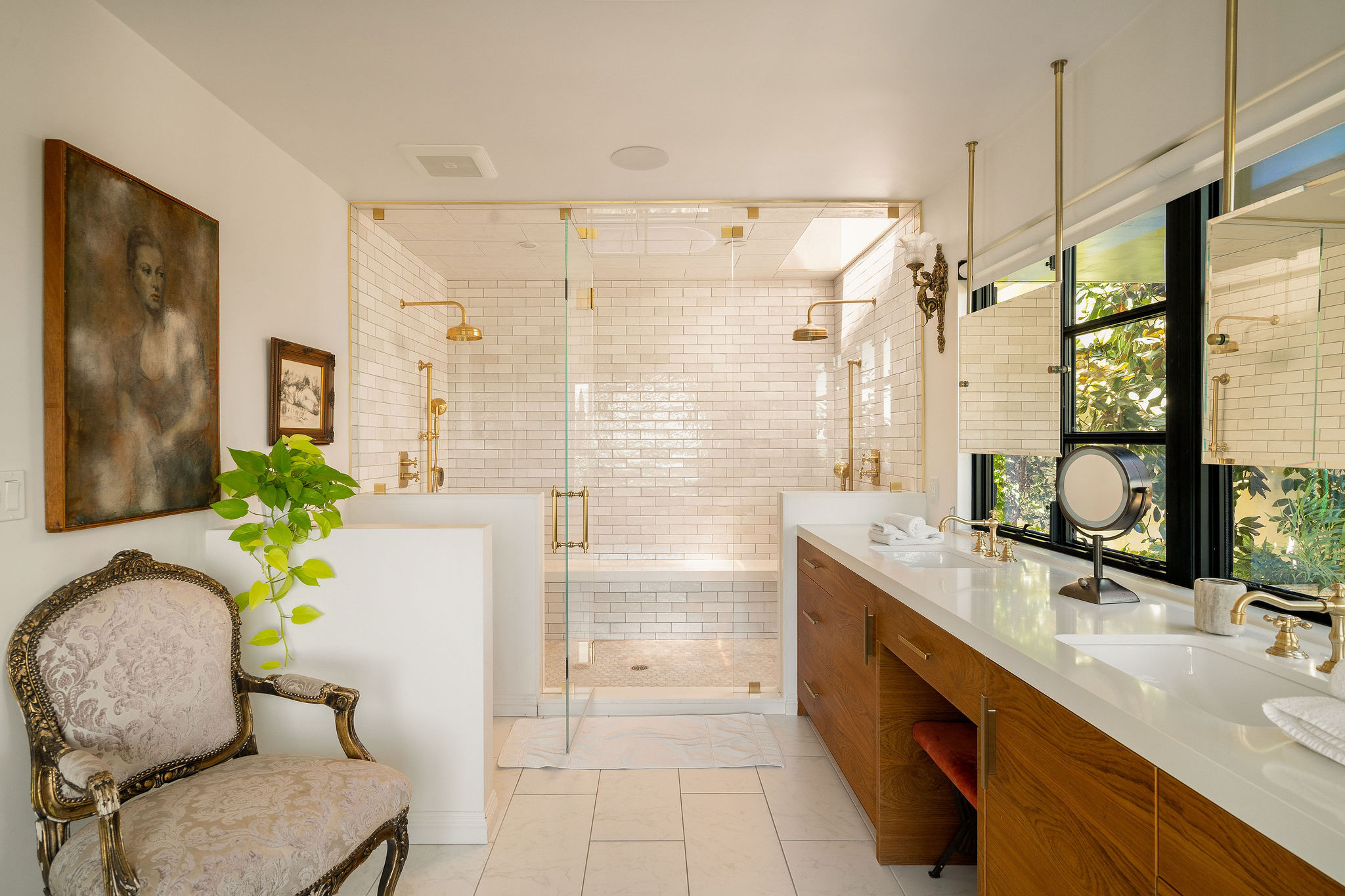 <?php the_title(); ?> - Gallery