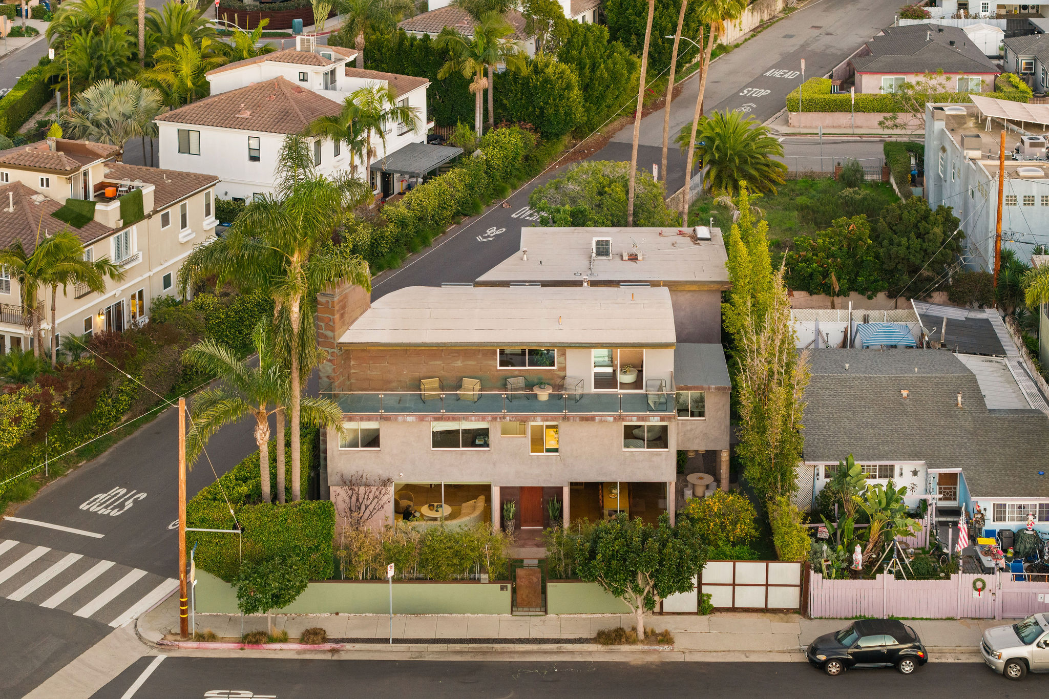 <?php the_title(); ?> - Gallery