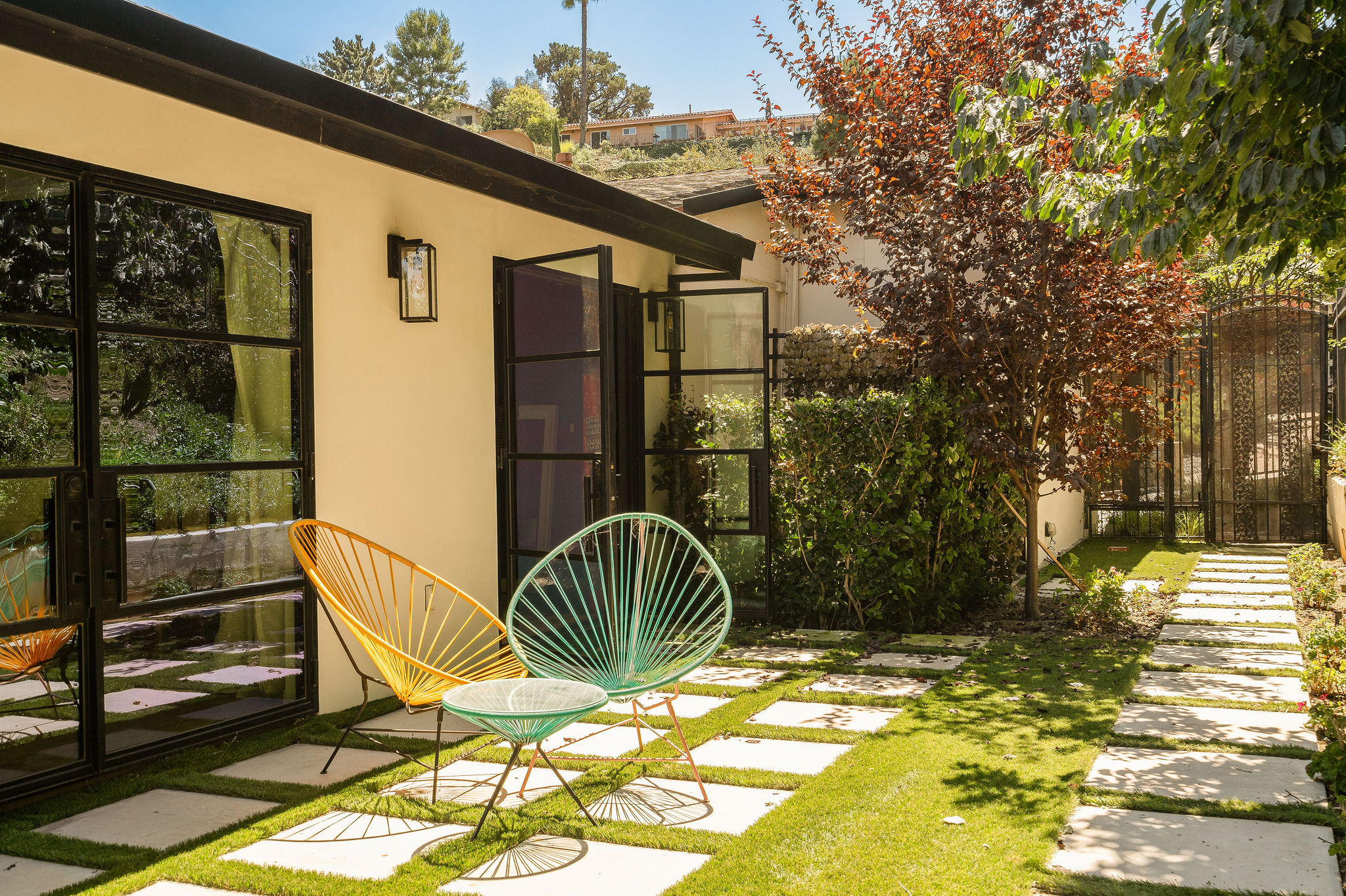 <?php the_title(); ?> - Gallery