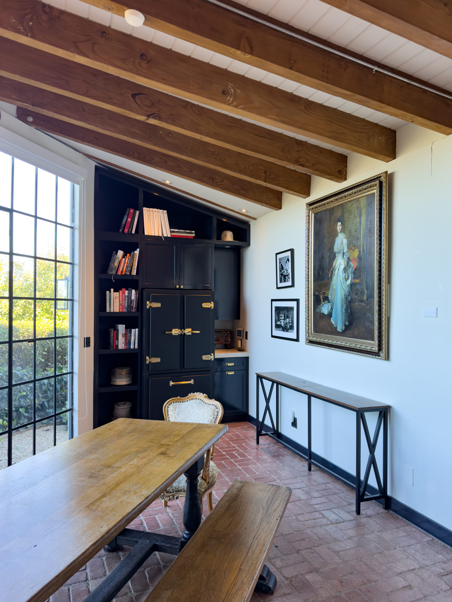 <?php the_title(); ?> - Gallery