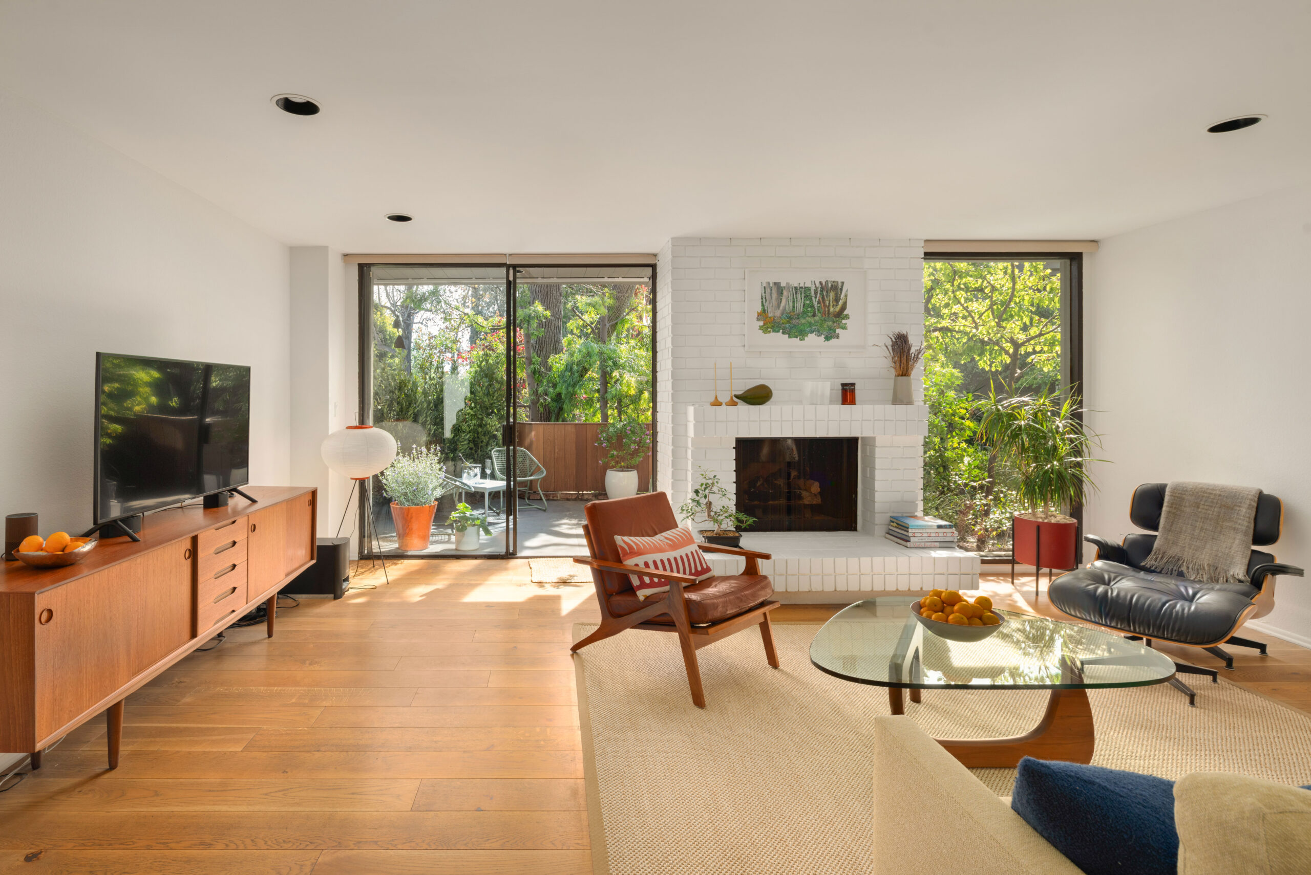 <?php the_title(); ?> - Gallery