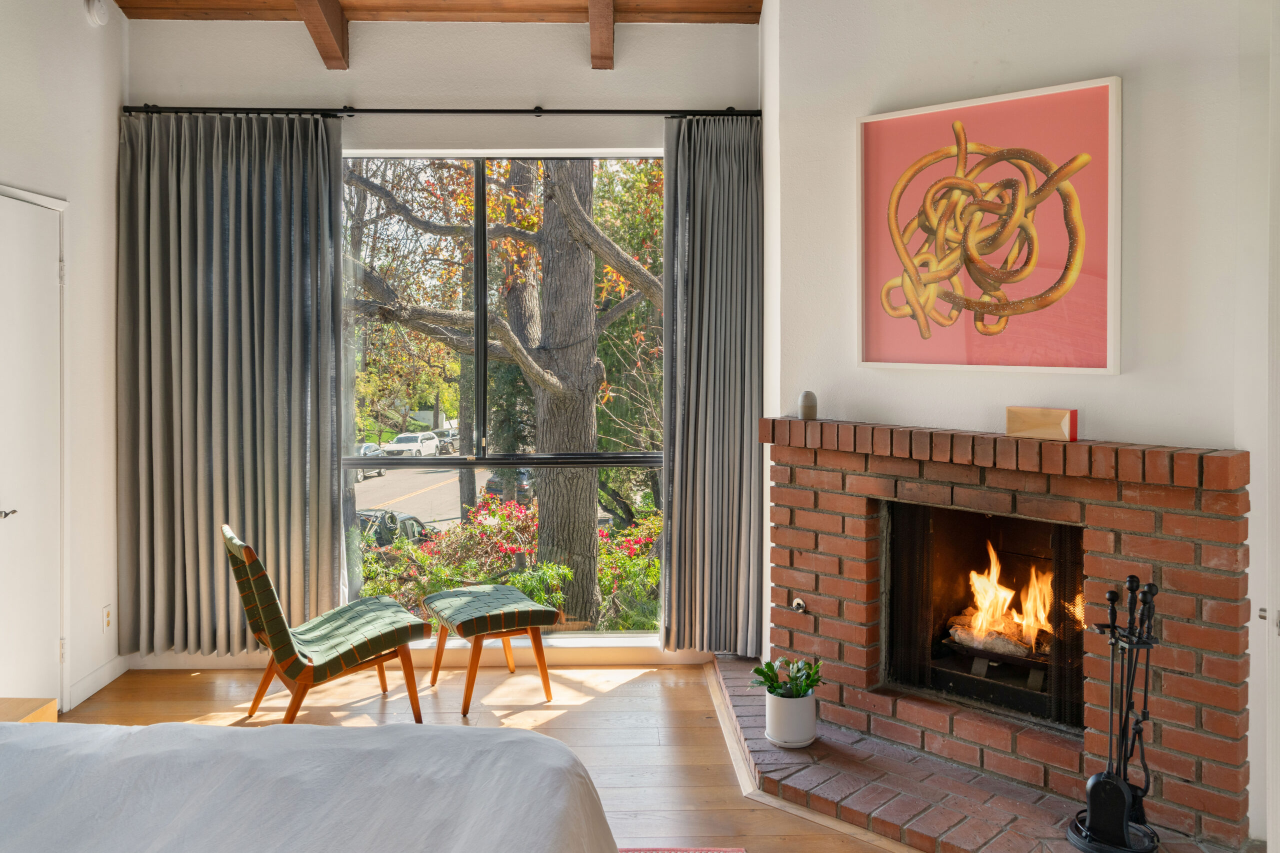 <?php the_title(); ?> - Gallery