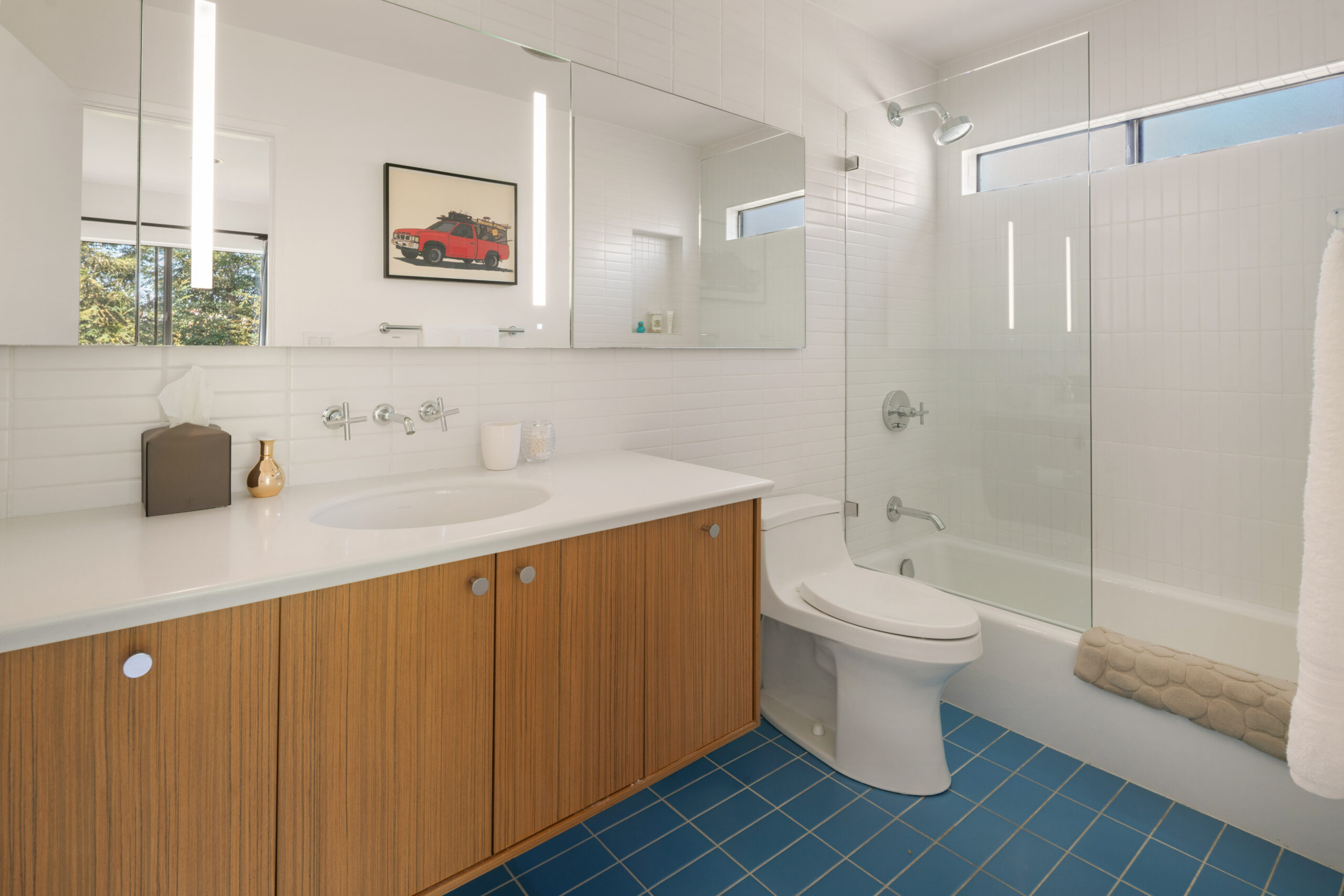 <?php the_title(); ?> - Gallery