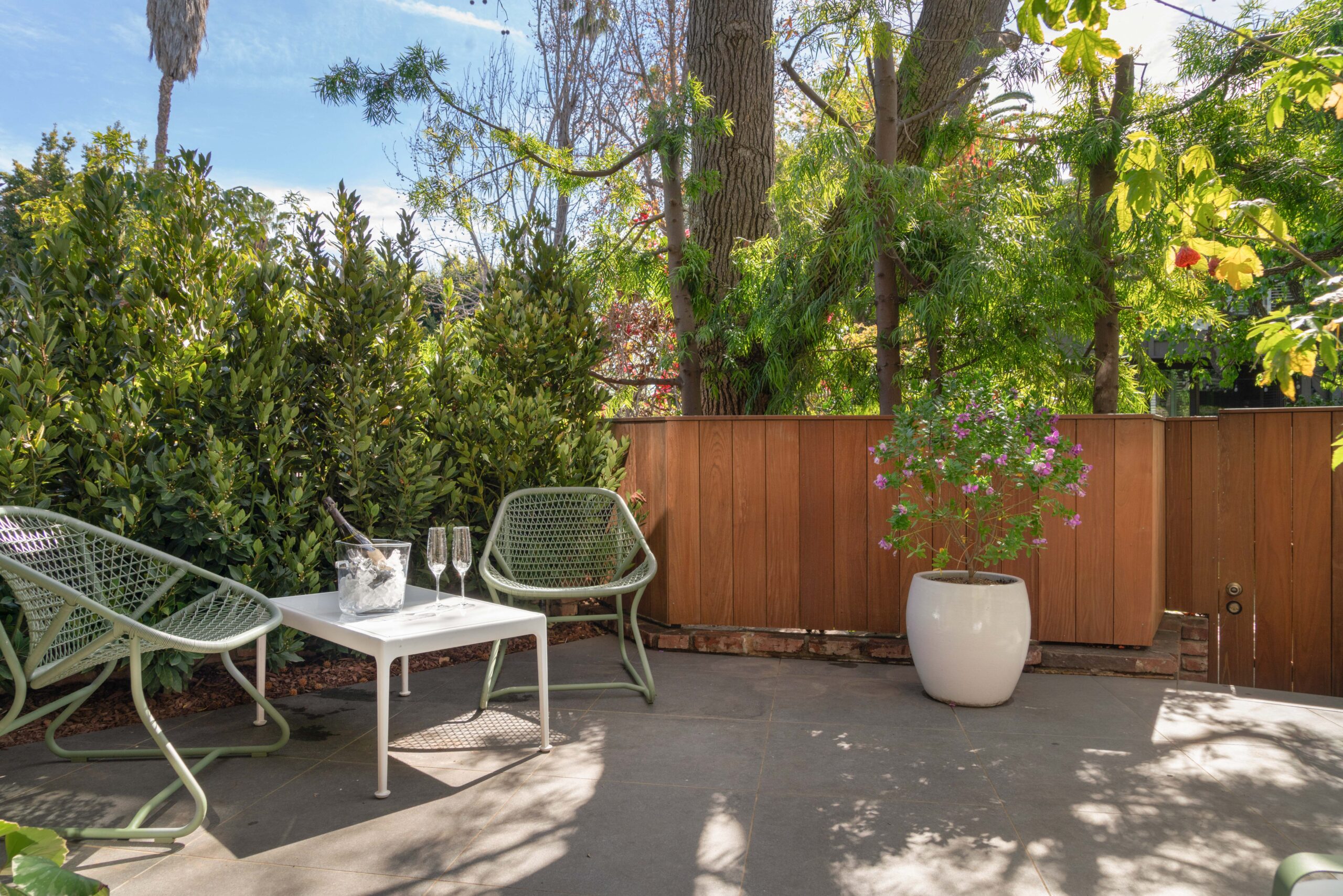 <?php the_title(); ?> - Gallery