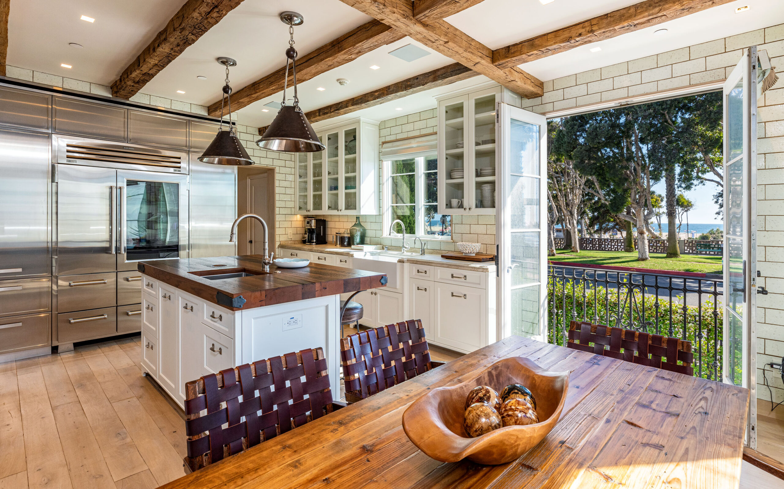 <?php the_title(); ?> - Gallery