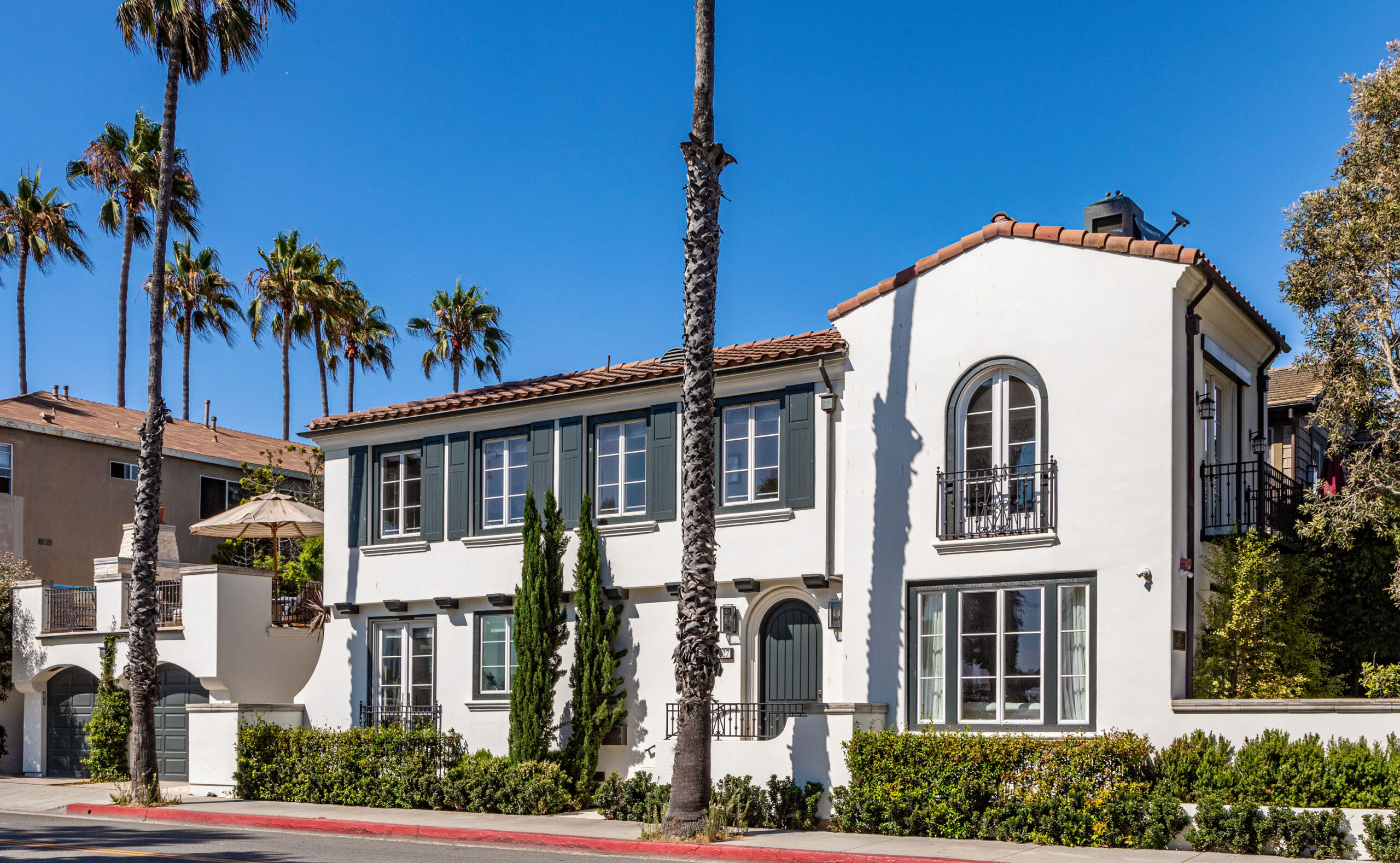 <?php the_title(); ?> - Gallery