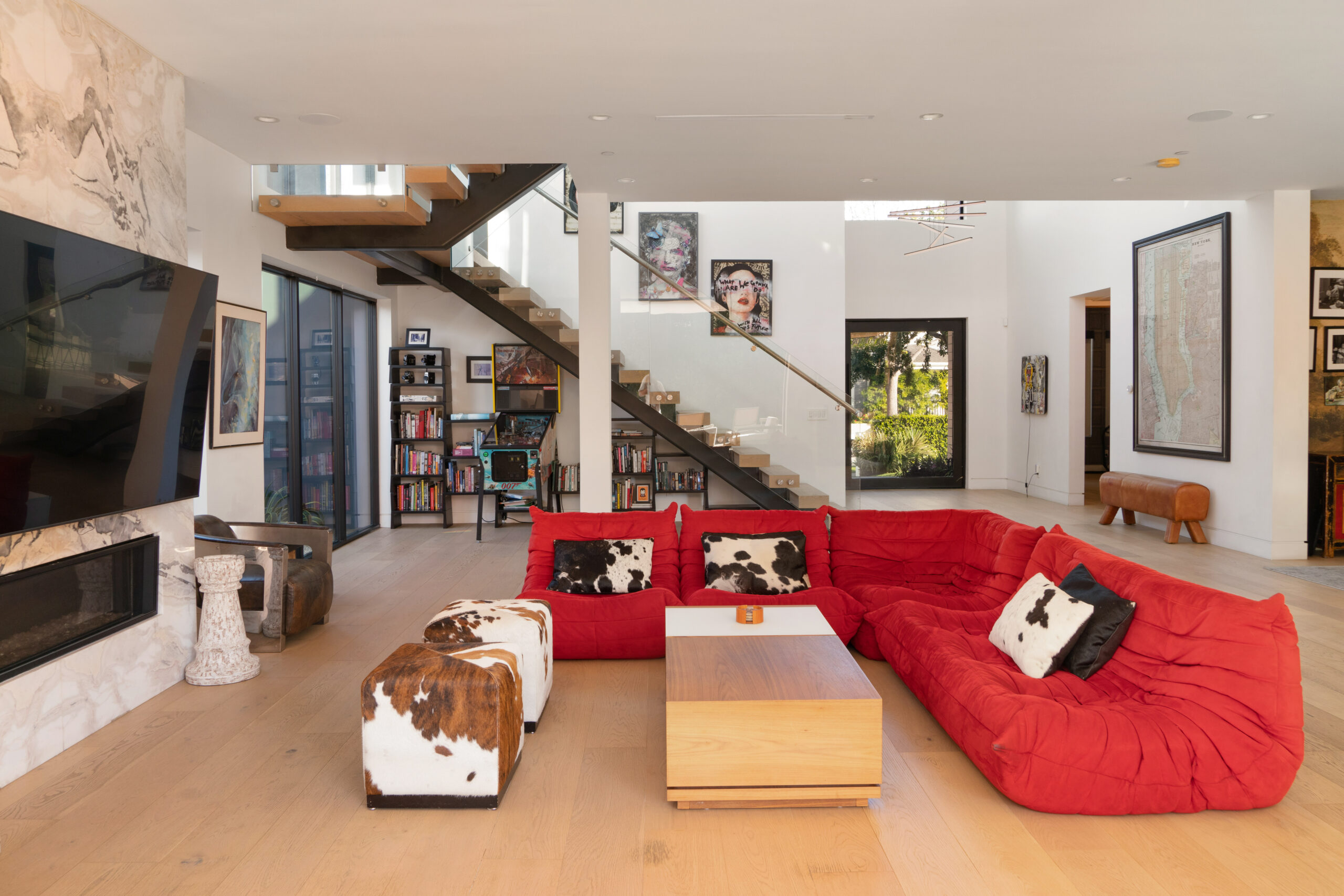 <?php the_title(); ?> - Gallery