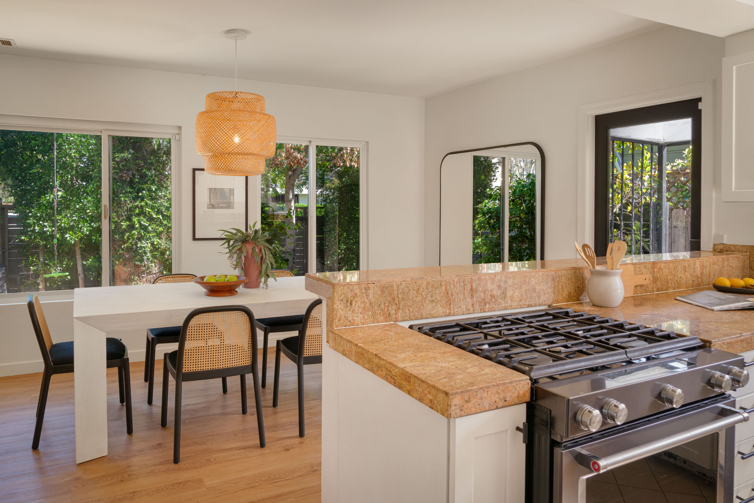 <?php the_title(); ?> - Gallery