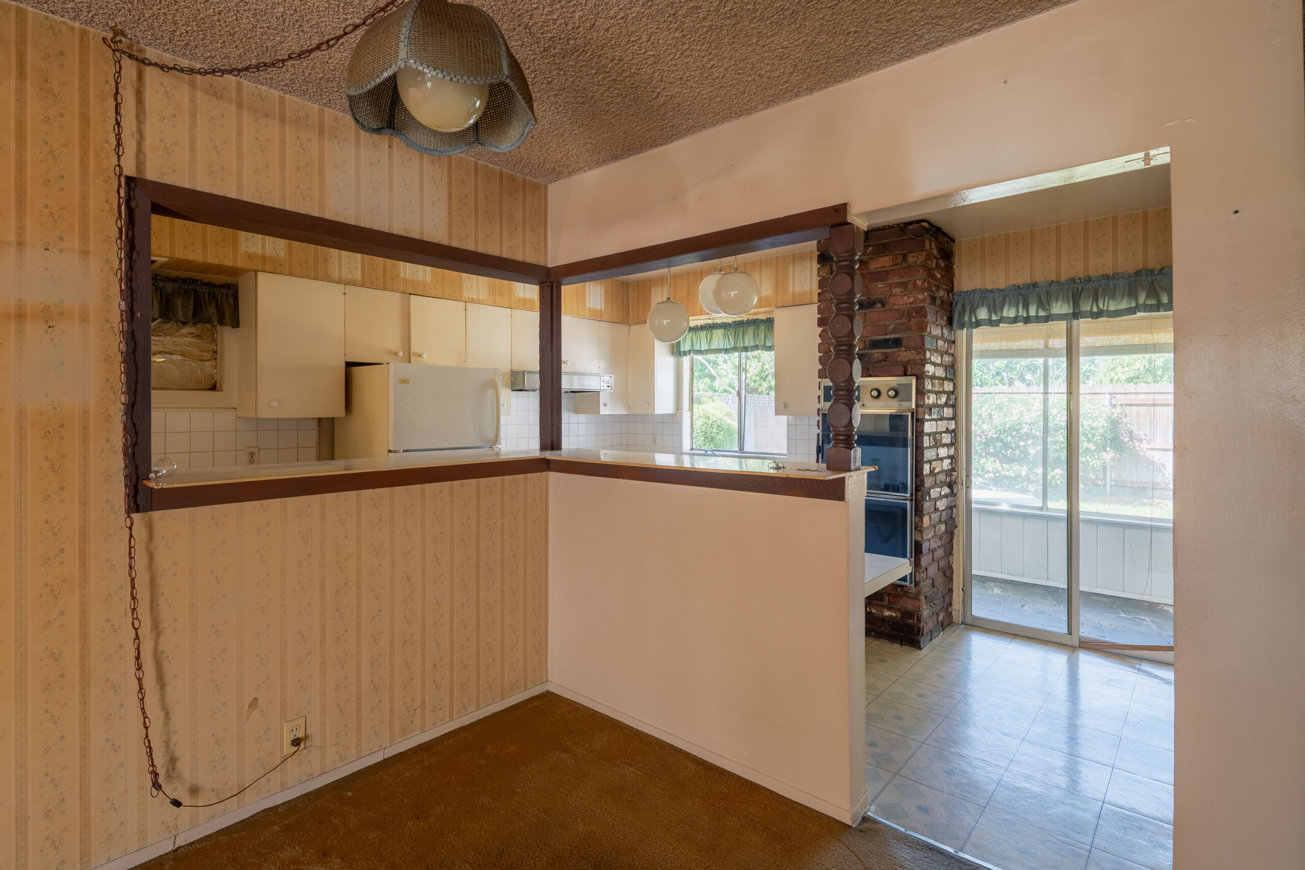 <?php the_title(); ?> - Gallery