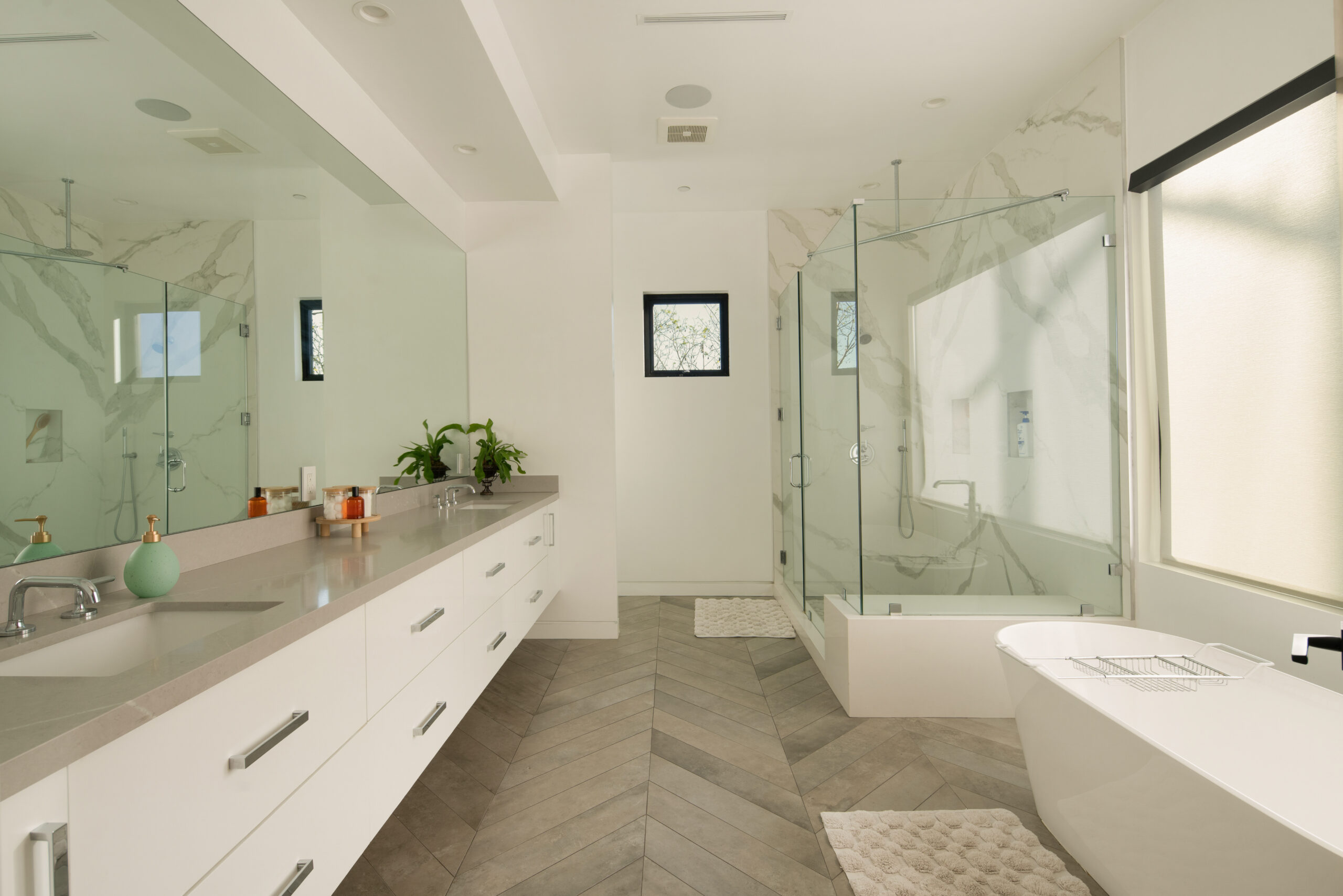 <?php the_title(); ?> - Gallery