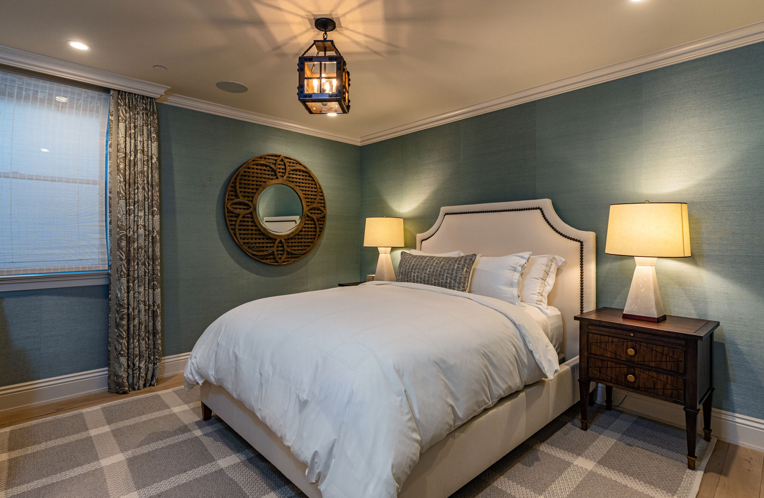 <?php the_title(); ?> - Gallery