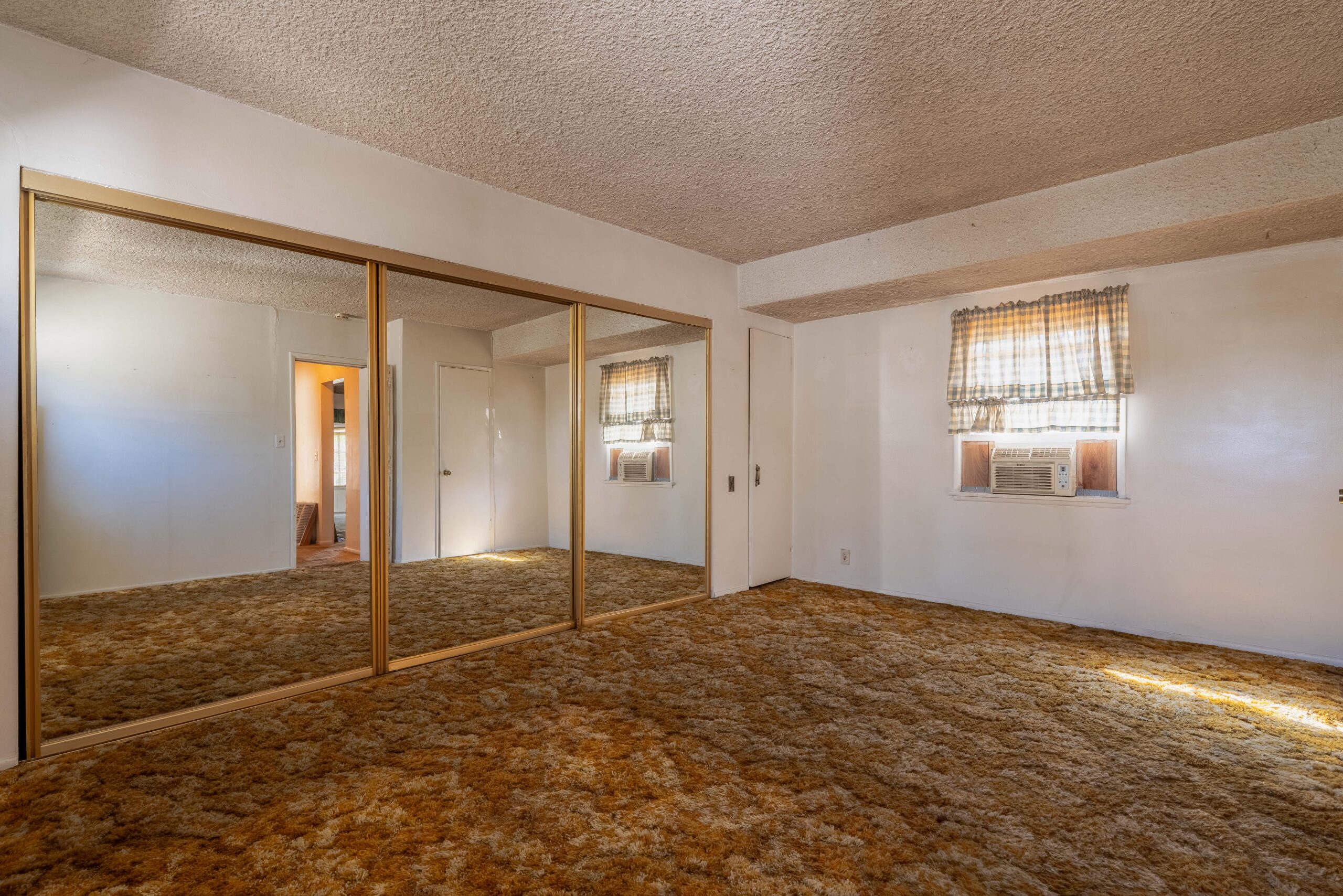 <?php the_title(); ?> - Gallery