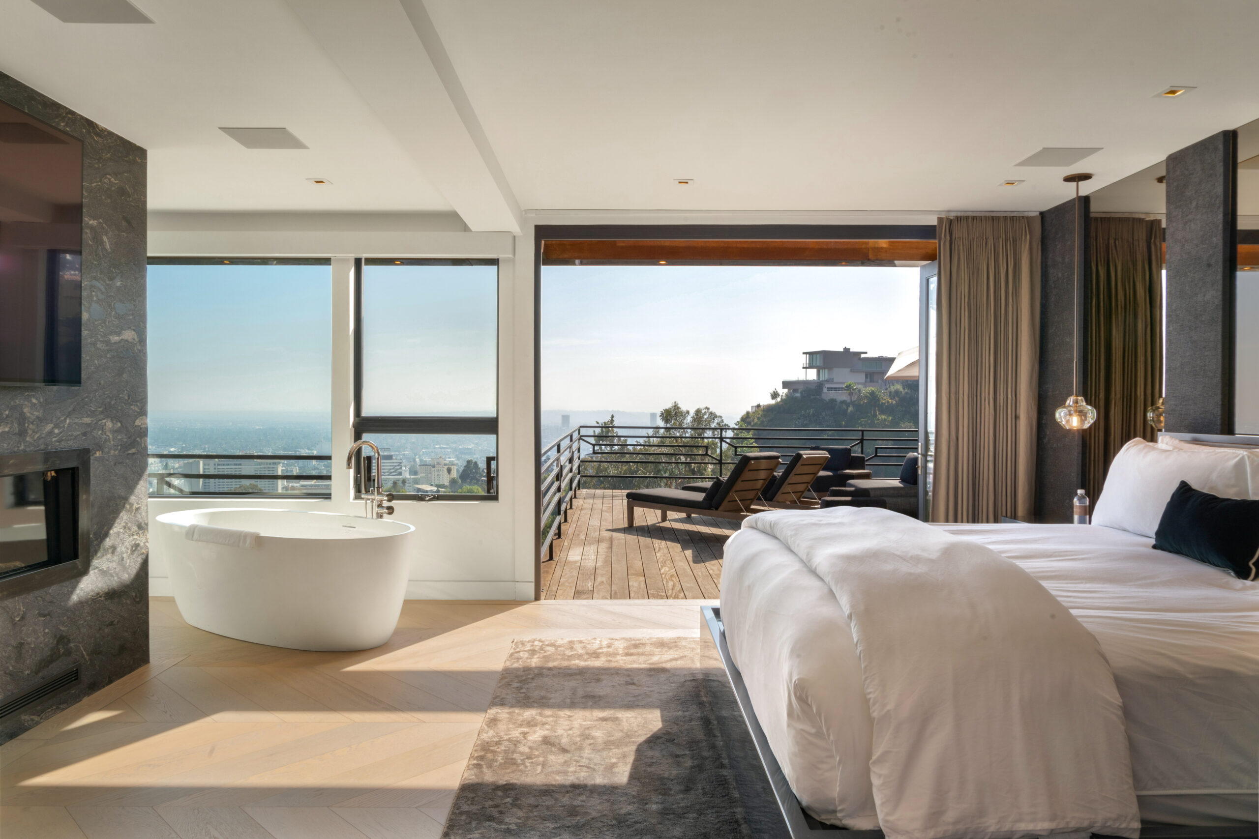 <?php the_title(); ?> - Gallery