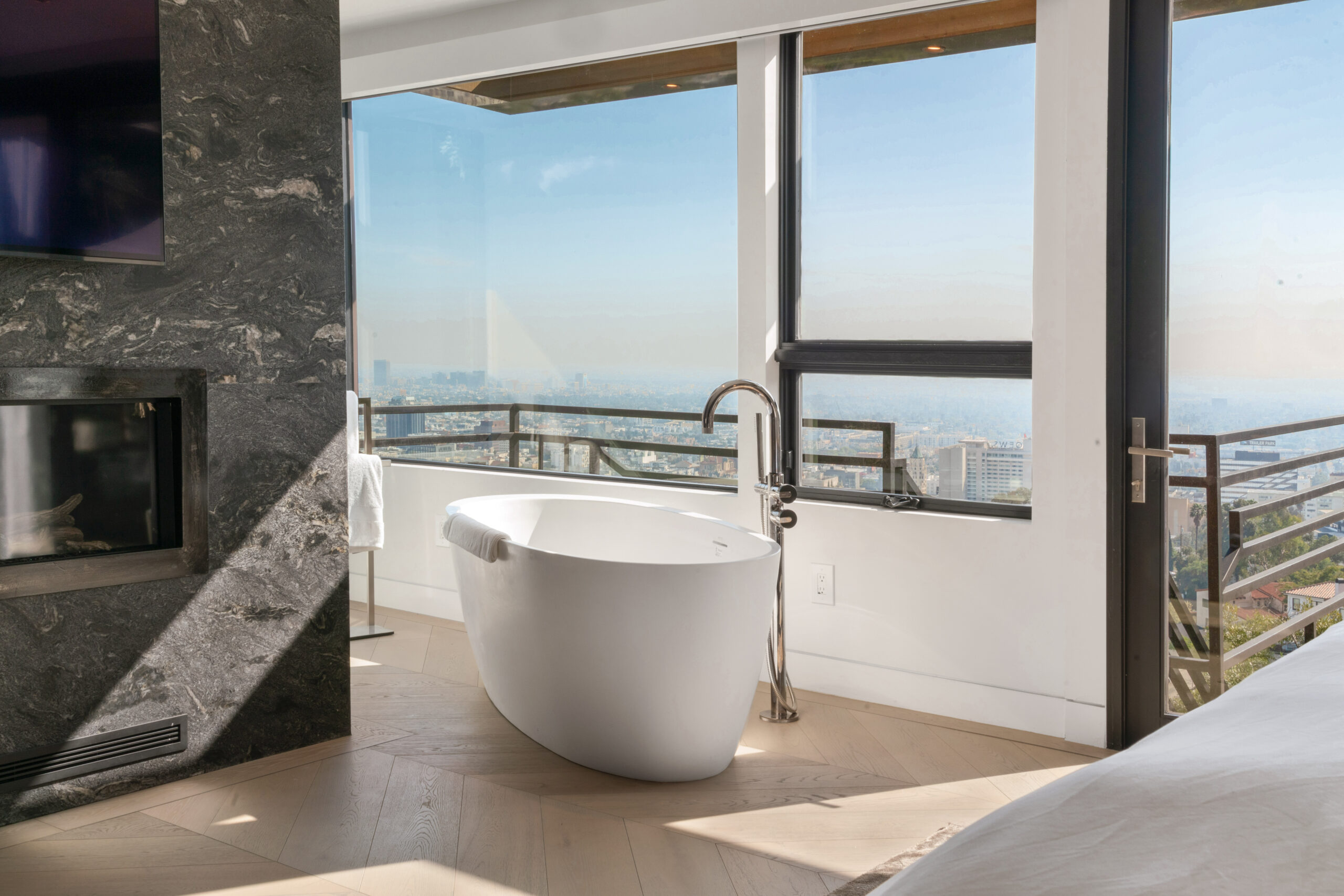 <?php the_title(); ?> - Gallery