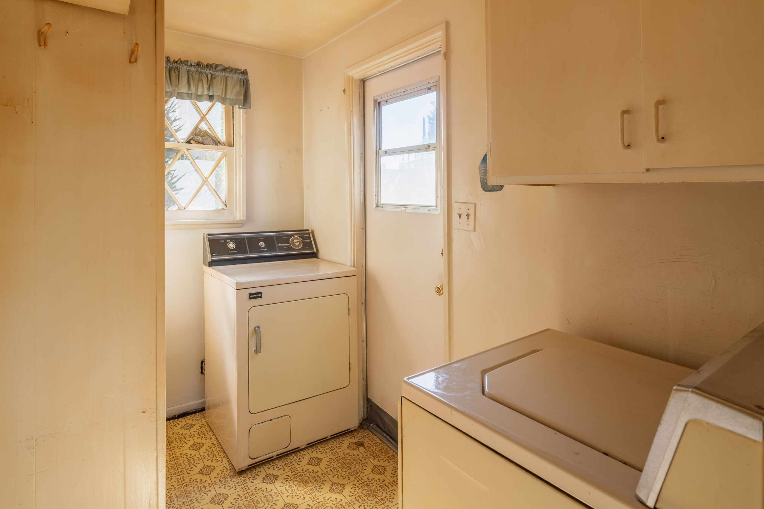 <?php the_title(); ?> - Gallery