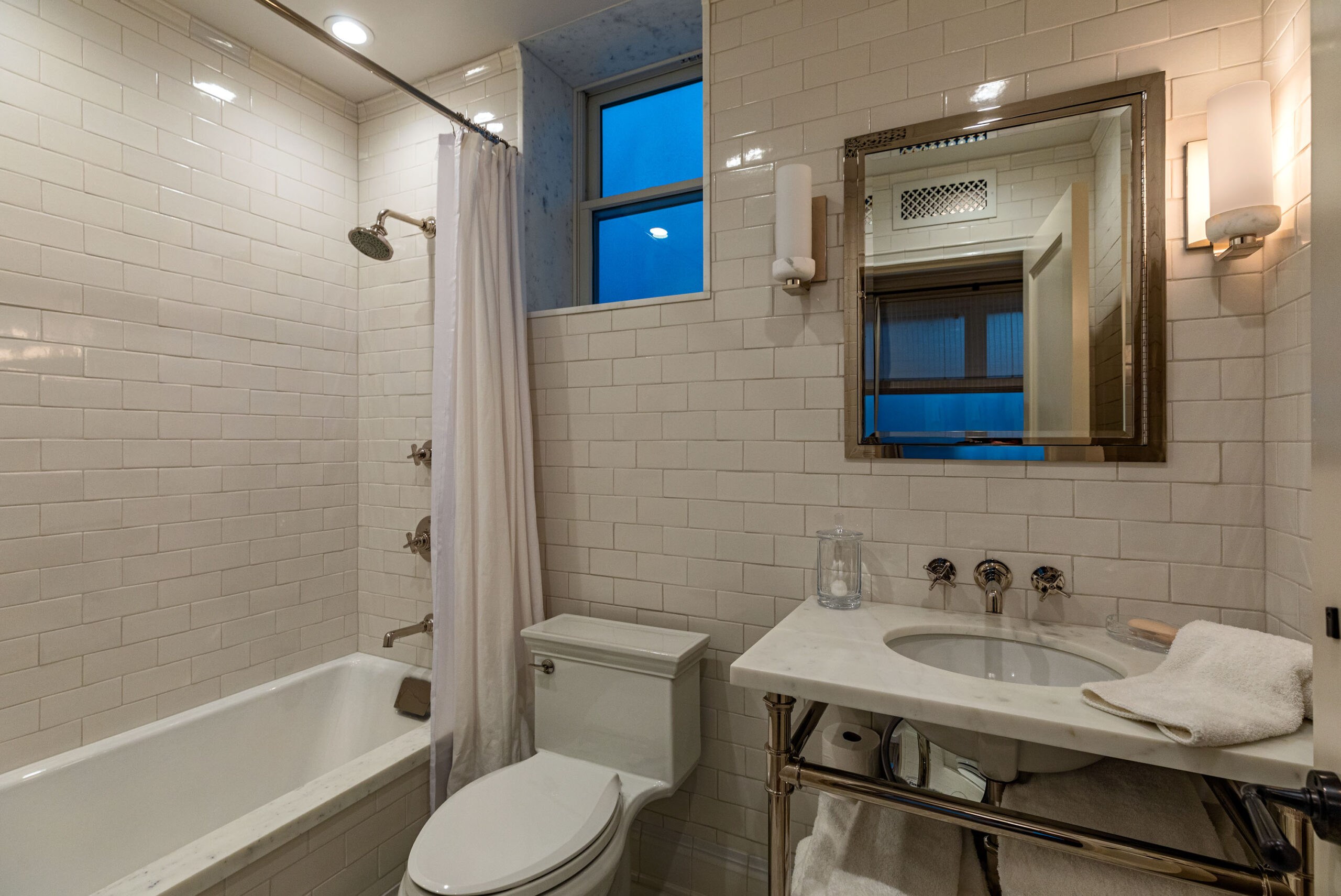 <?php the_title(); ?> - Gallery