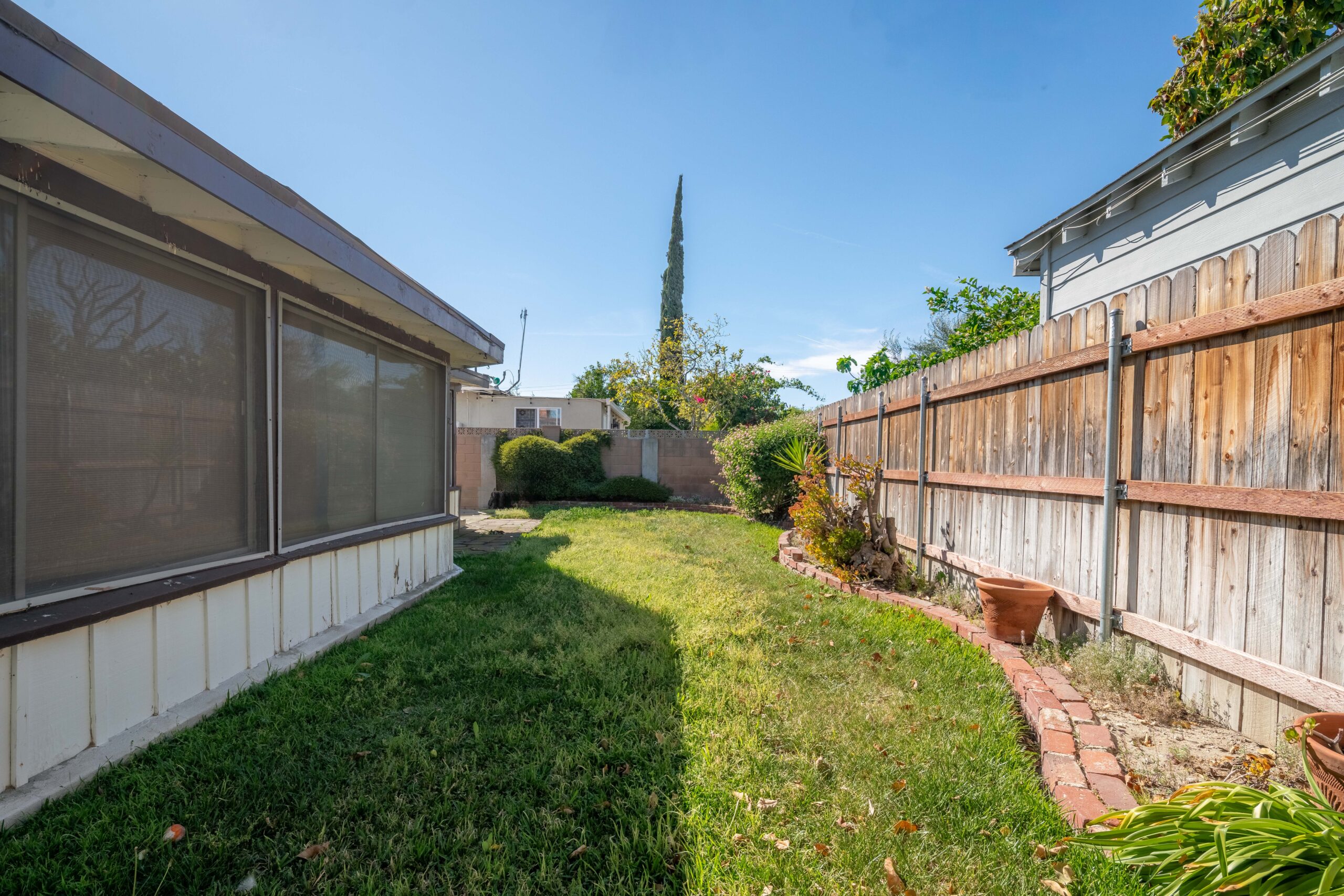 <?php the_title(); ?> - Gallery