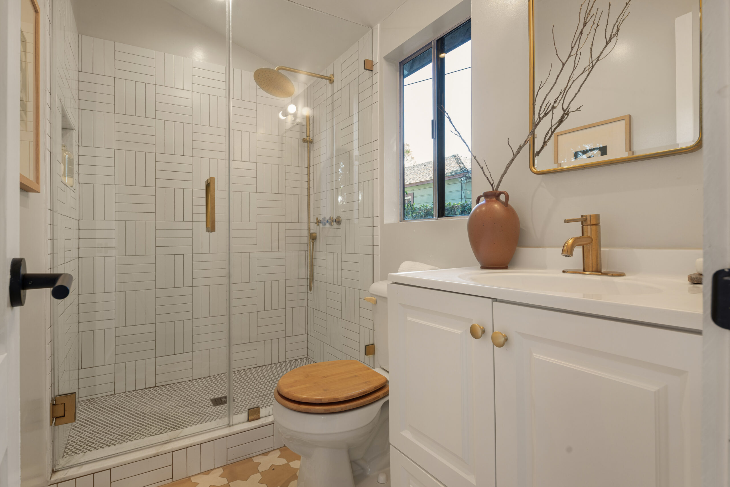 <?php the_title(); ?> - Gallery