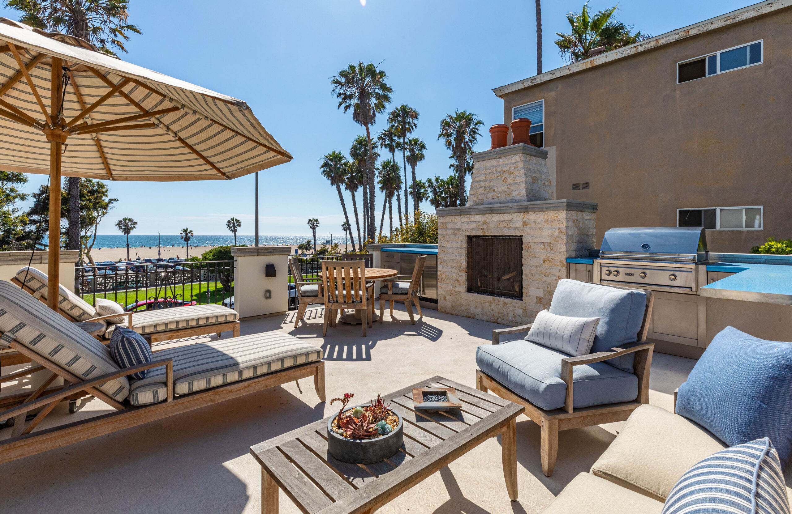 <?php the_title(); ?> - Gallery